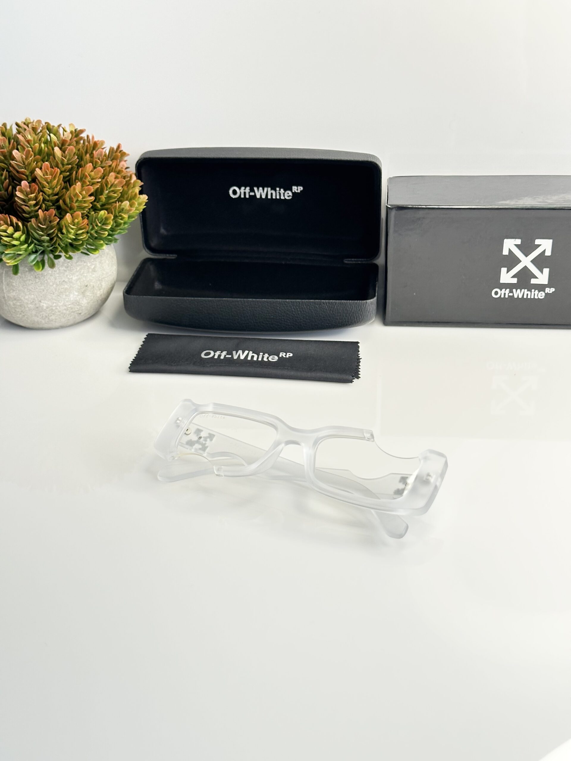 Off_White_88835_ice_day - Image 3