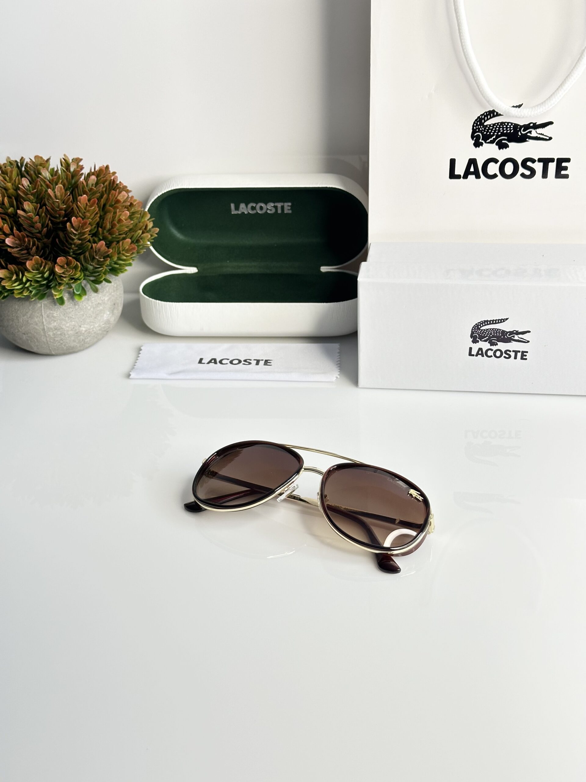 Lacoste_758_Gold_Brown - Image 3