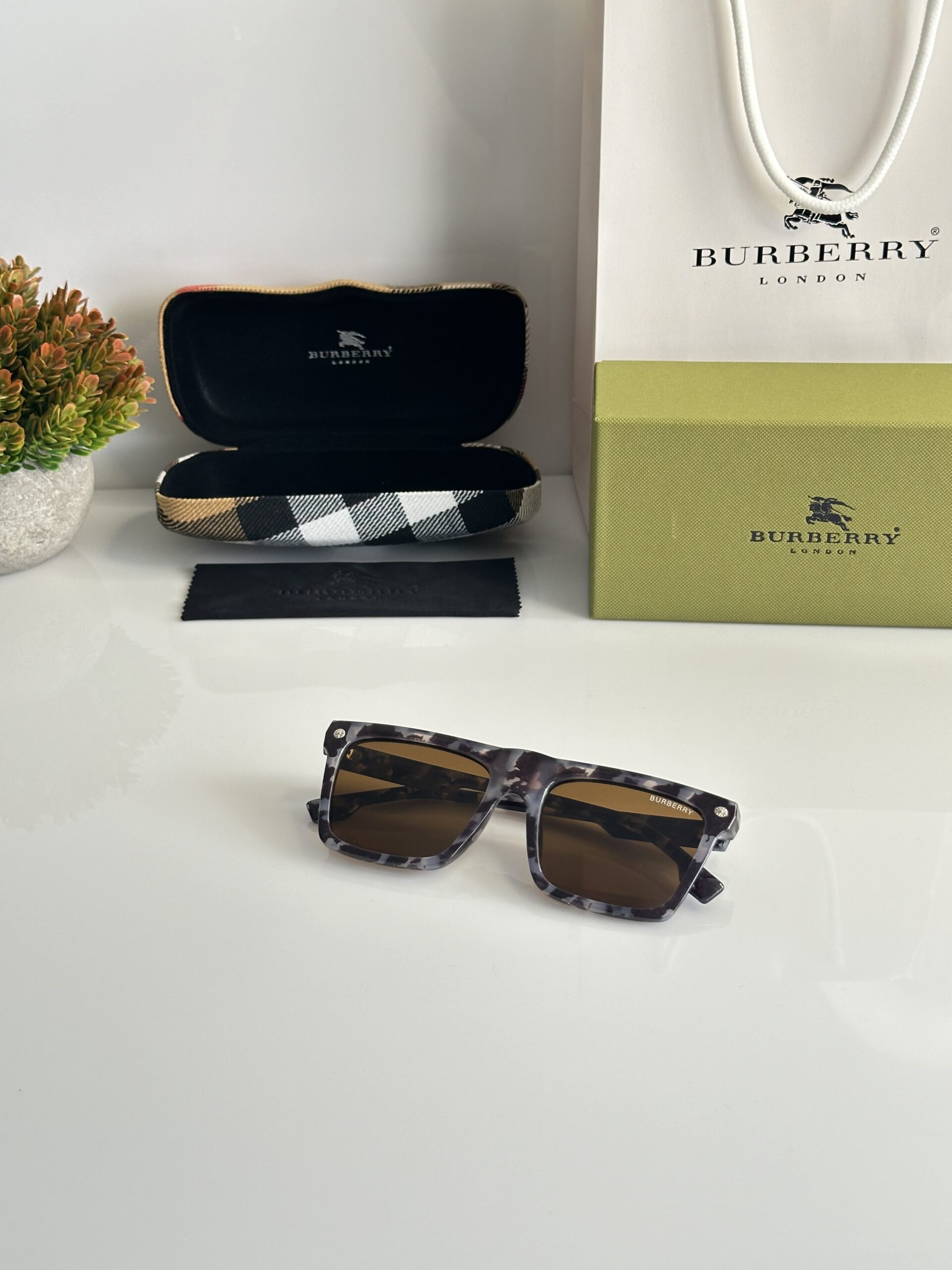 Burberry_8769_Marble_Brown - Image 3