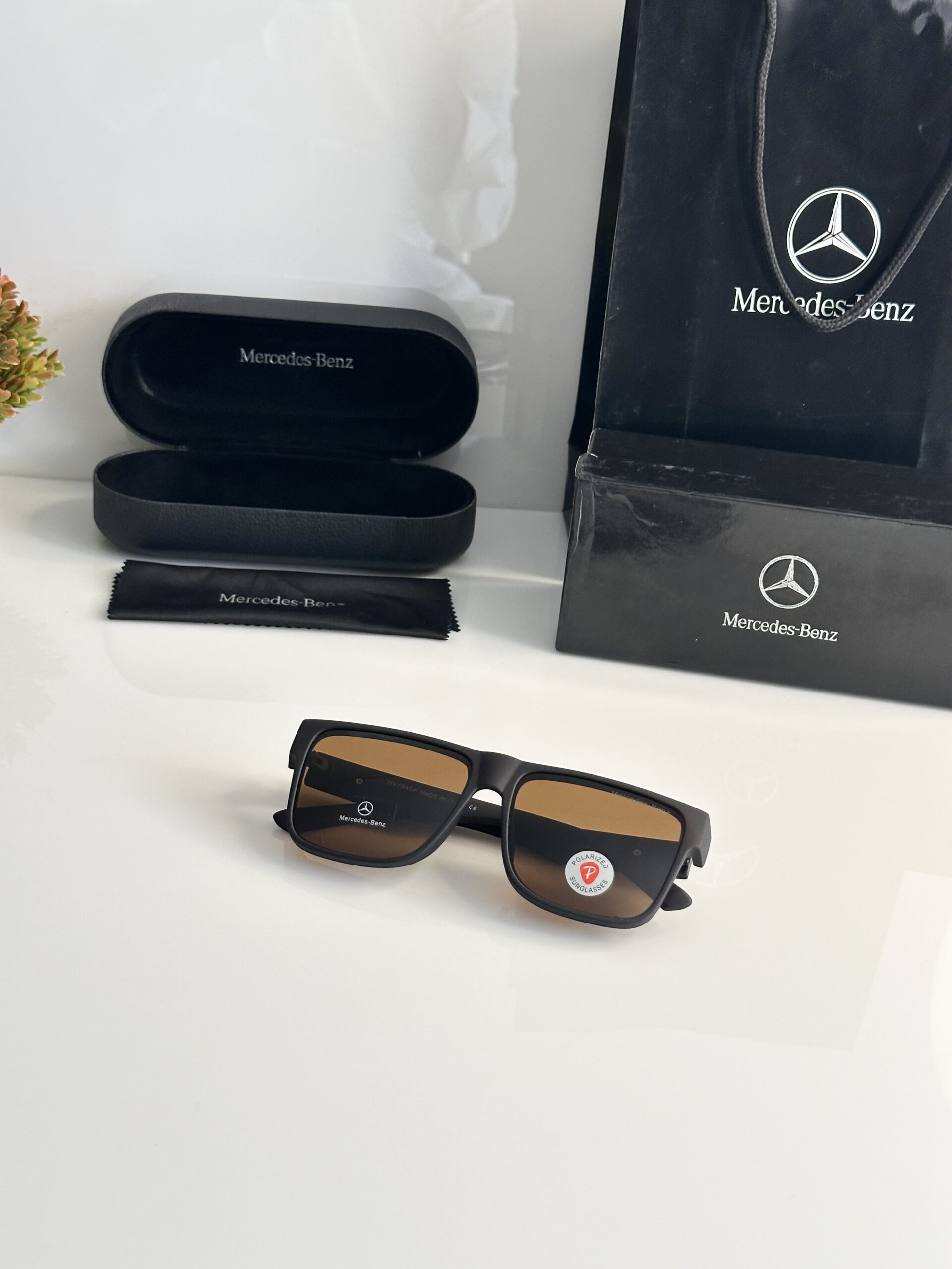 Mercedes Benz 2309 Brown - Image 4