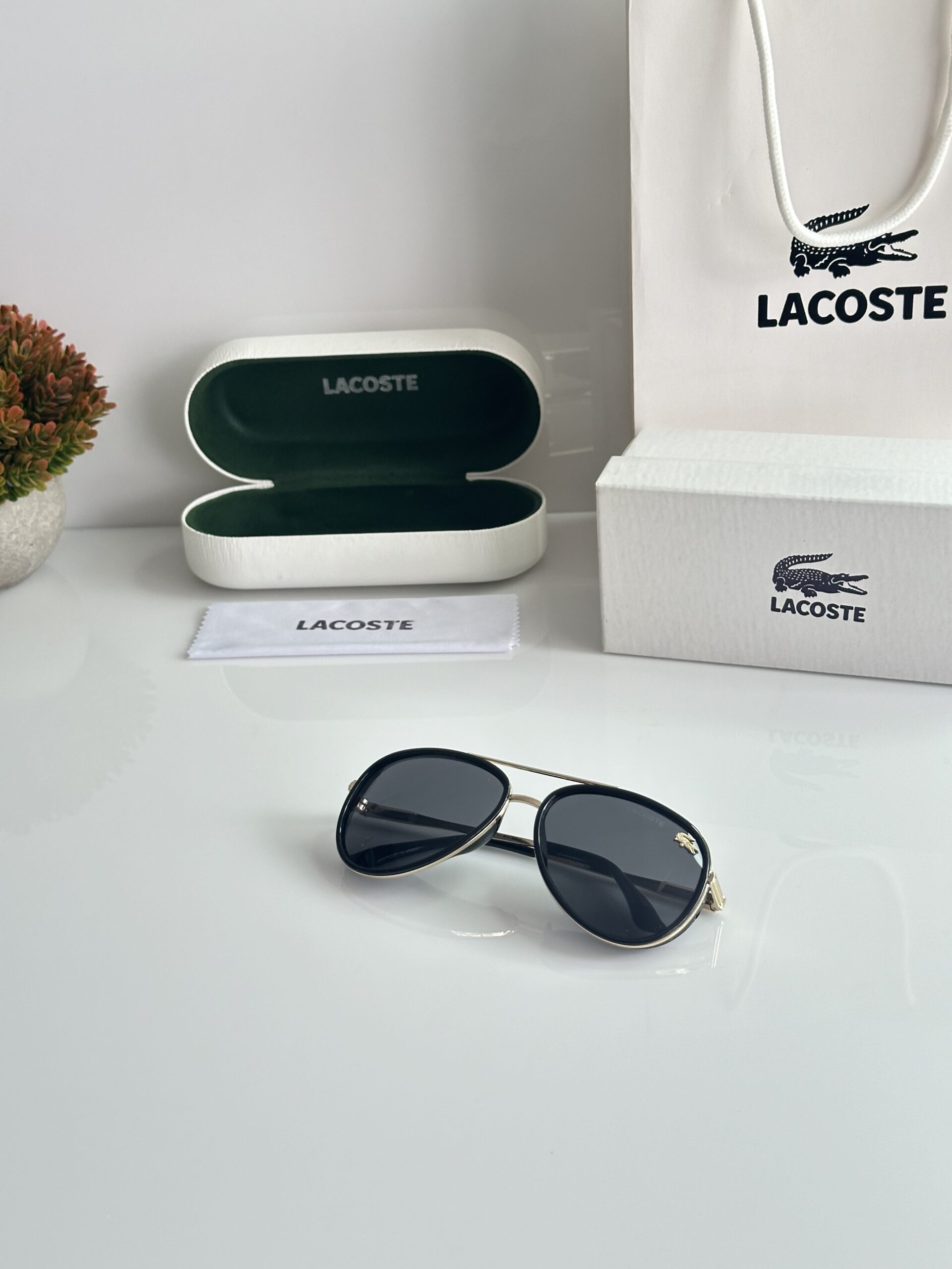 Lacoste_756_Gold_Black - Image 4