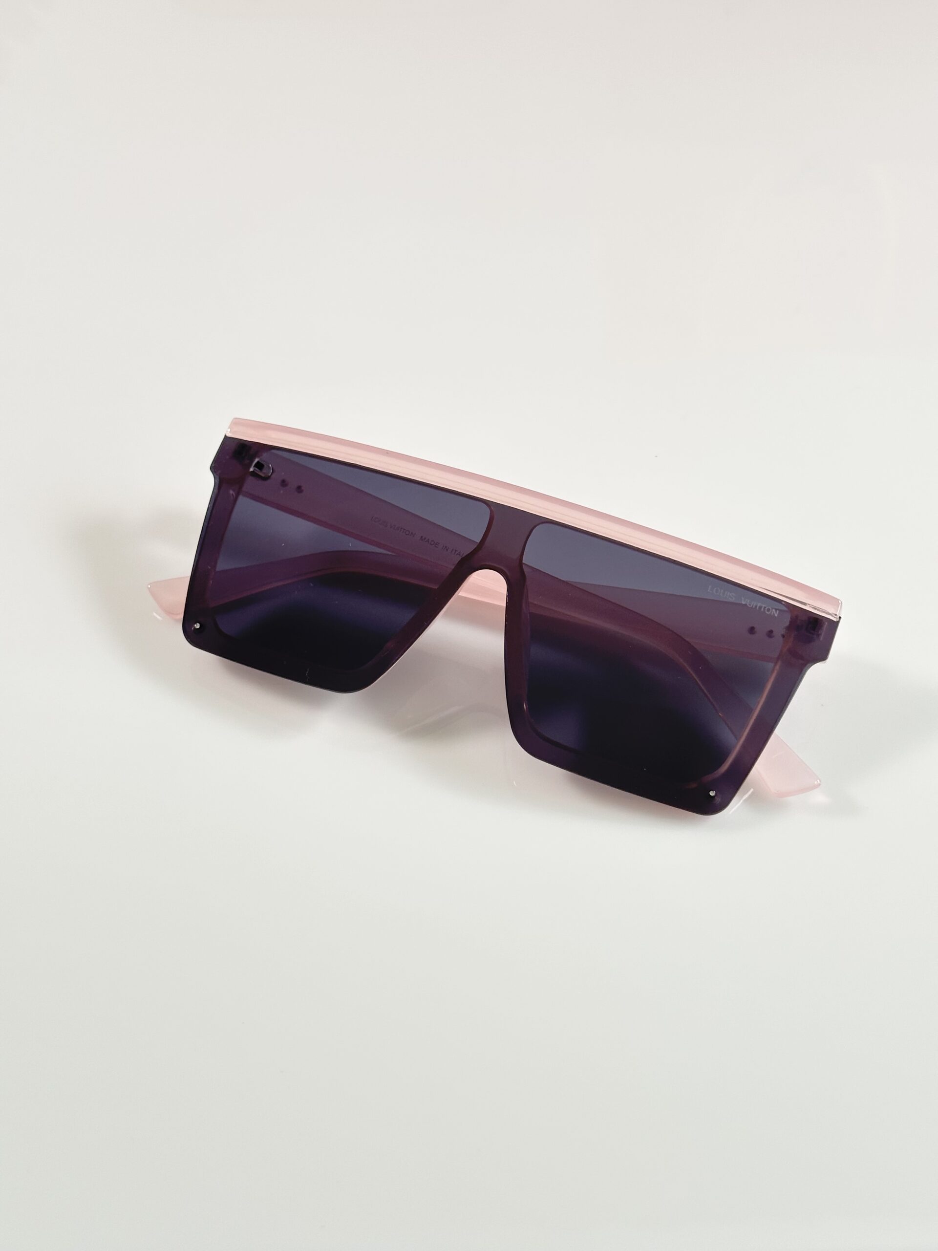 Louis_Vuitton_312_Pink_Black - Image 3