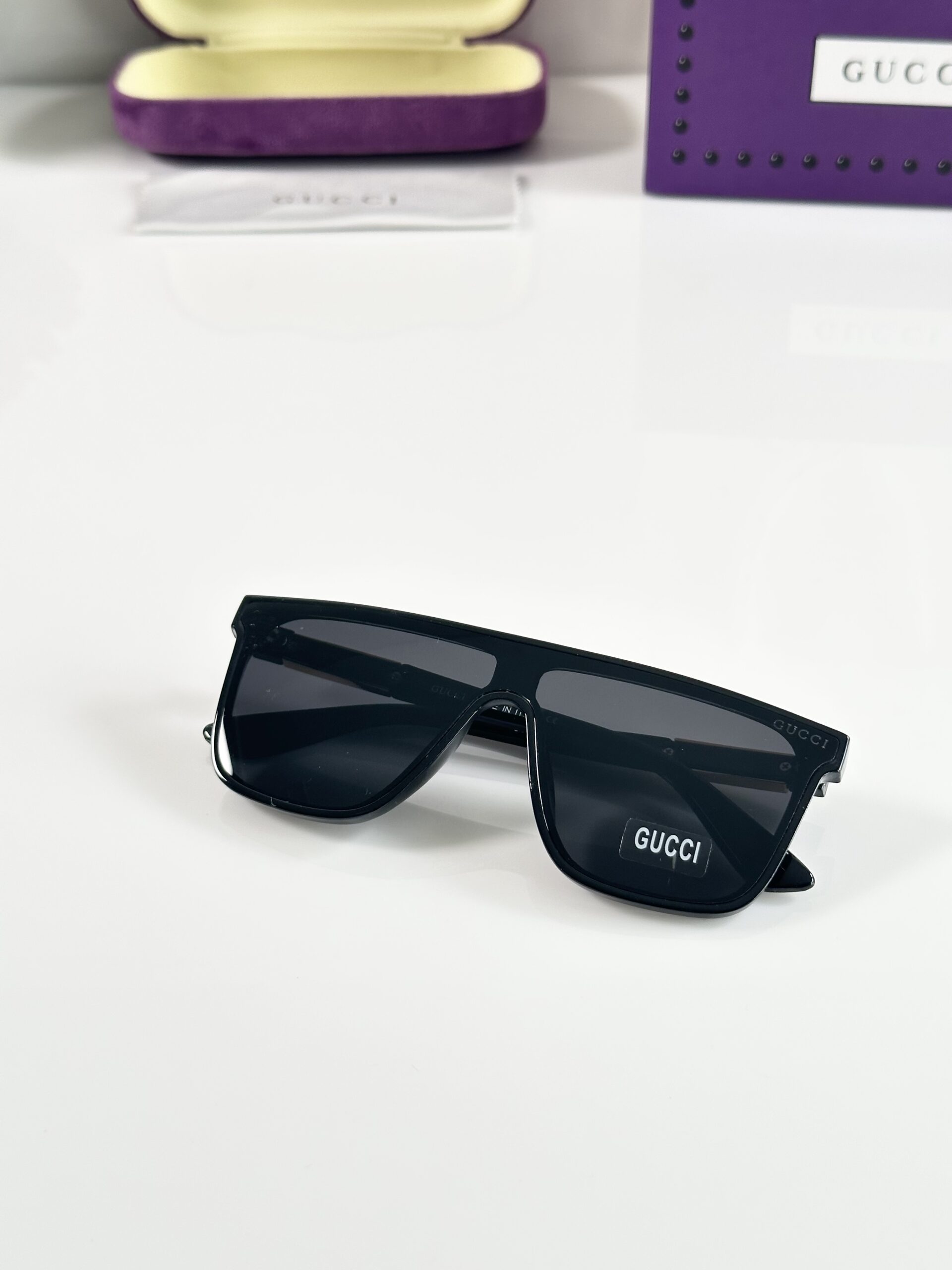 Gucci_0566_Gold_Black - Image 3