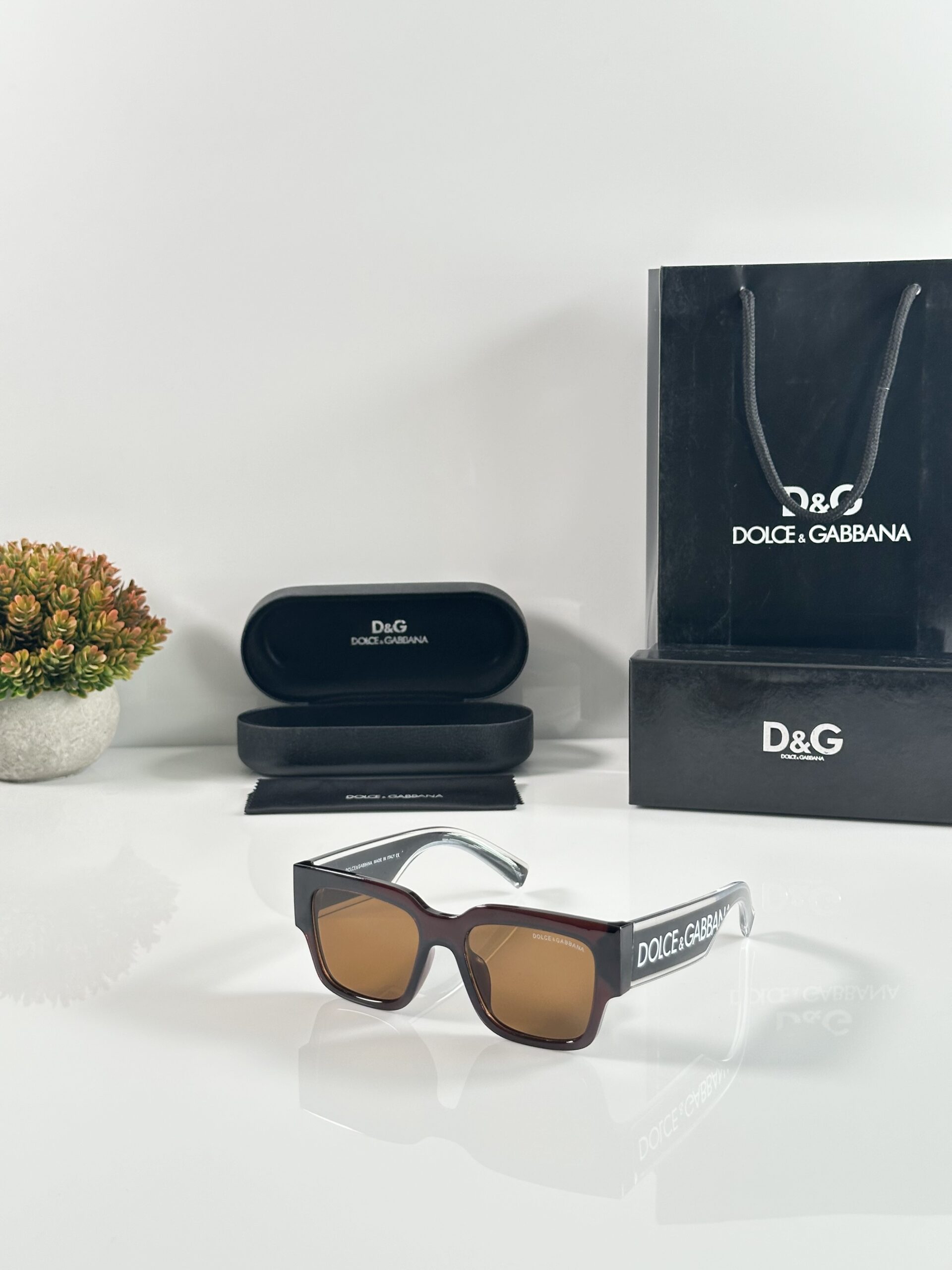 Dolce_&_Gabbana_6184_Water_Brown