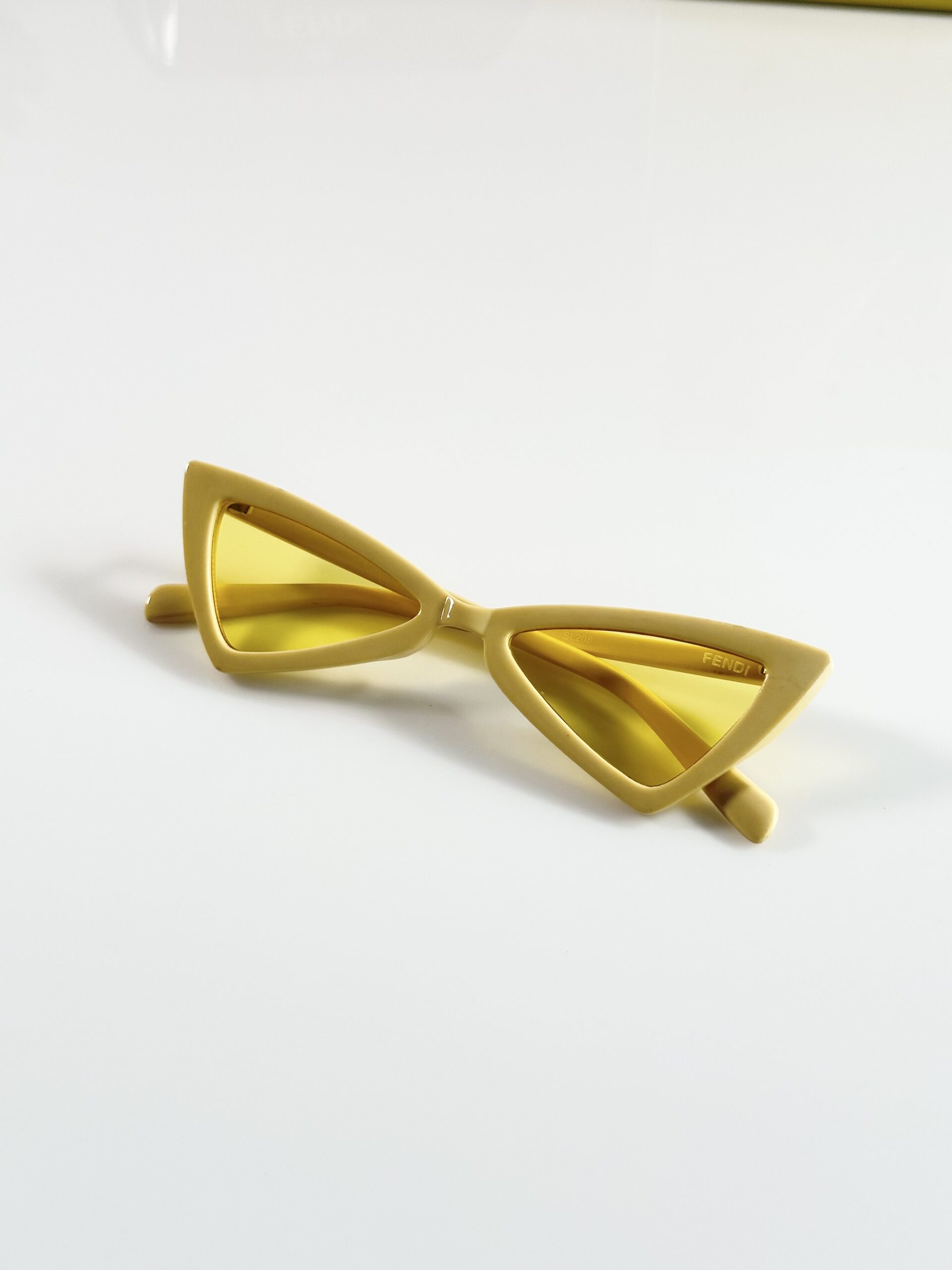 Fendi_WMNS_208_Yellow - Image 3