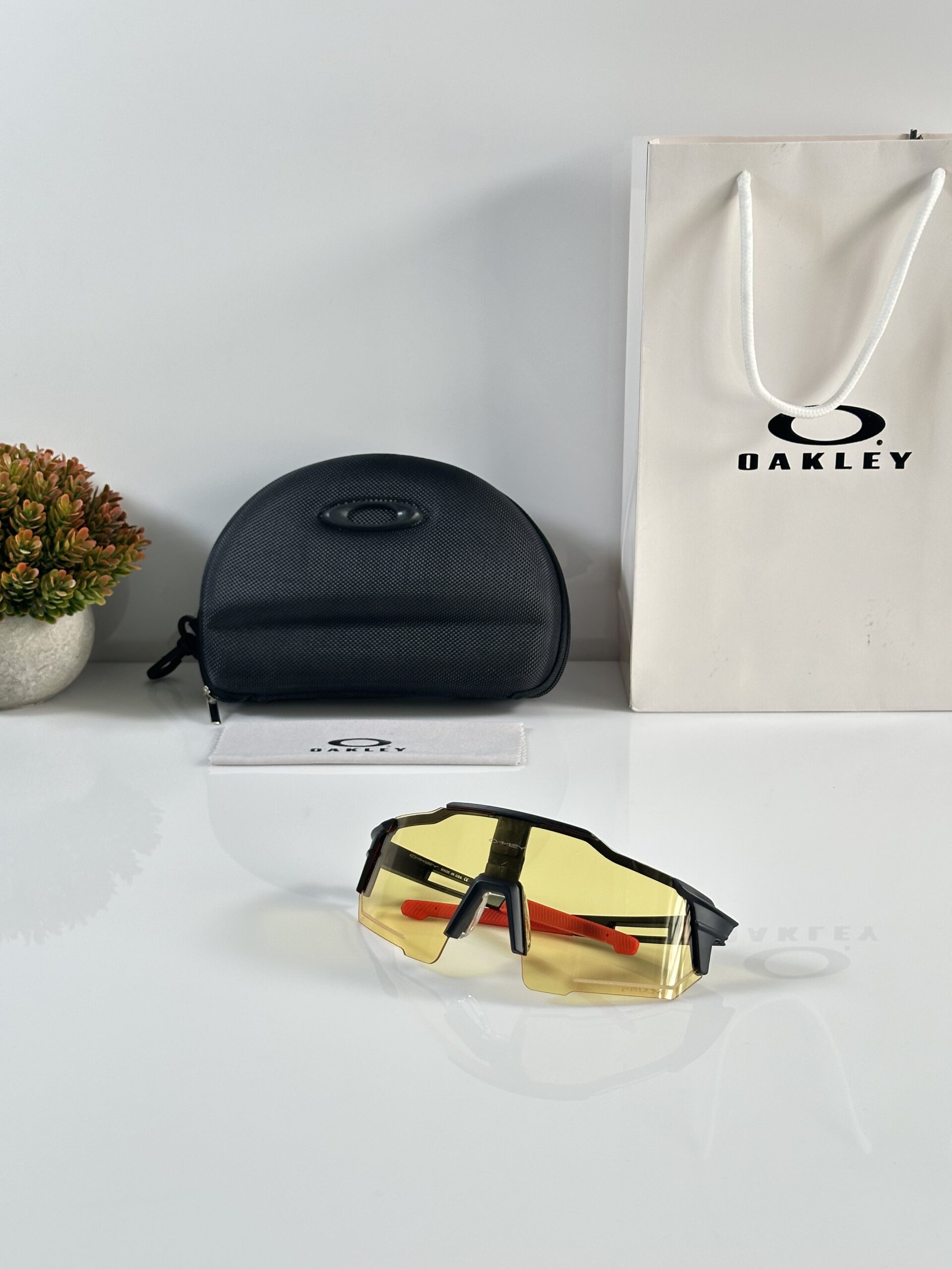 Oakley_668_Black_Yellow - Image 4
