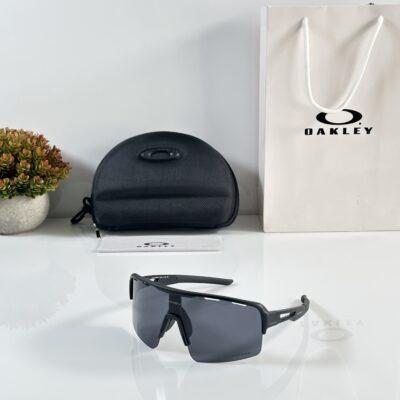 Oakley_8836_Black