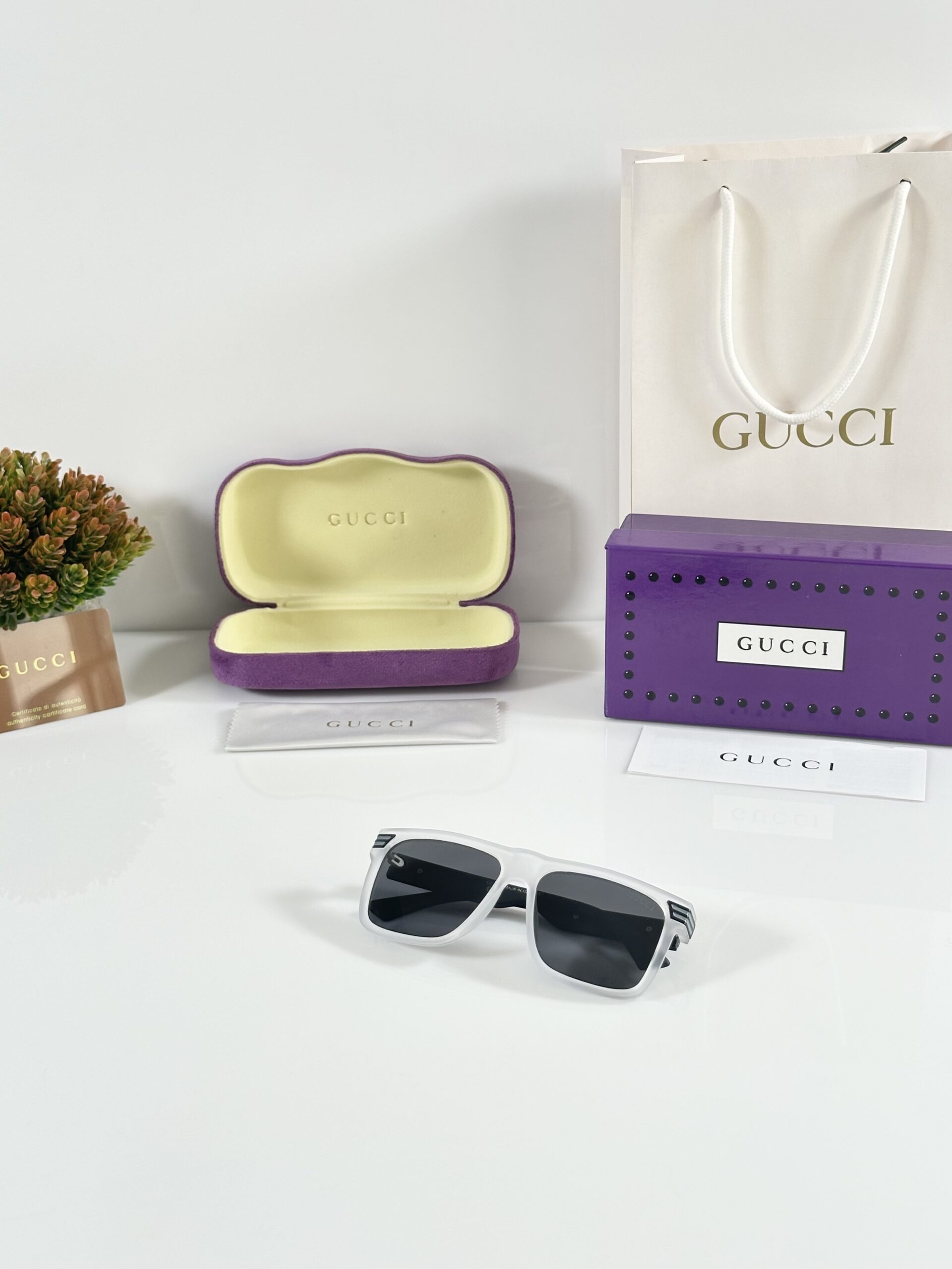 Gucci_534_Ice_Black - Image 4