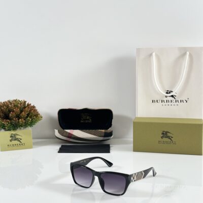 Burberry_WMNS_9933_Black_DC