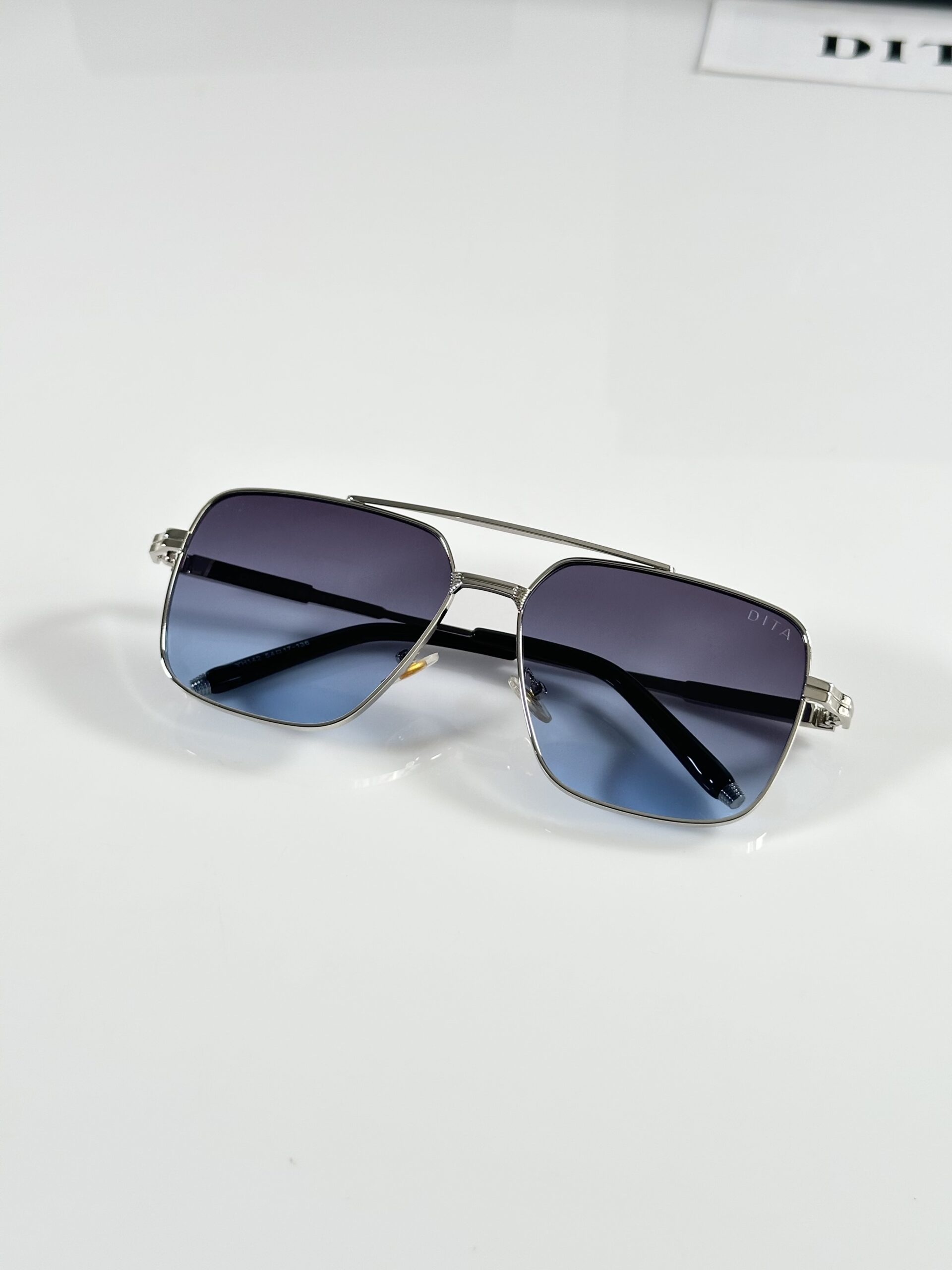 Dita 142 Silver Blue - Image 3