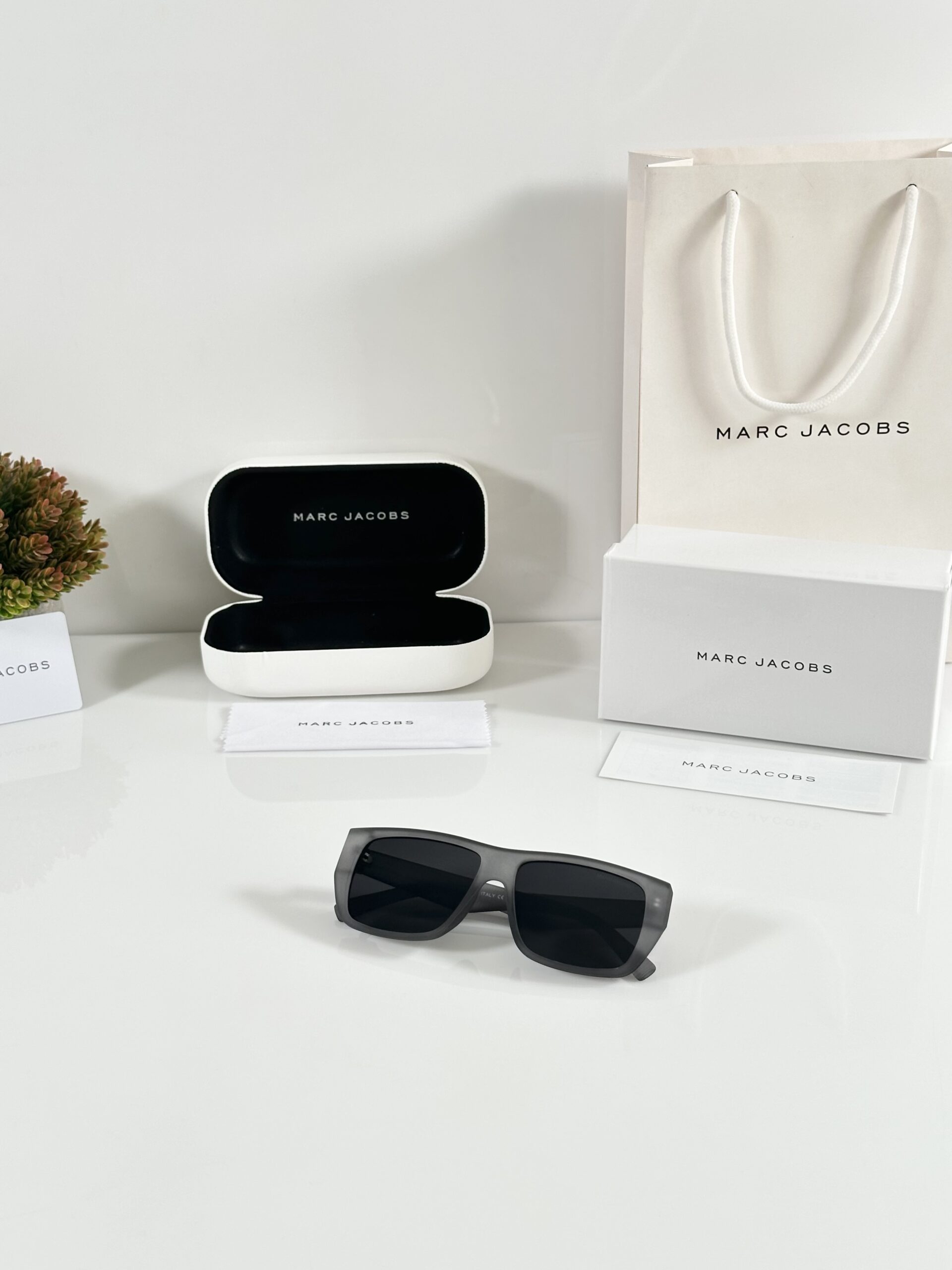 Marc Jacobs 6801 Grey Black - Image 4