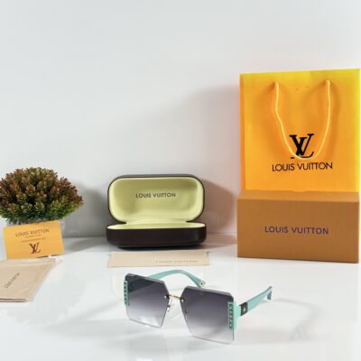 Louis_Vuitton_WMNS_7245_Green