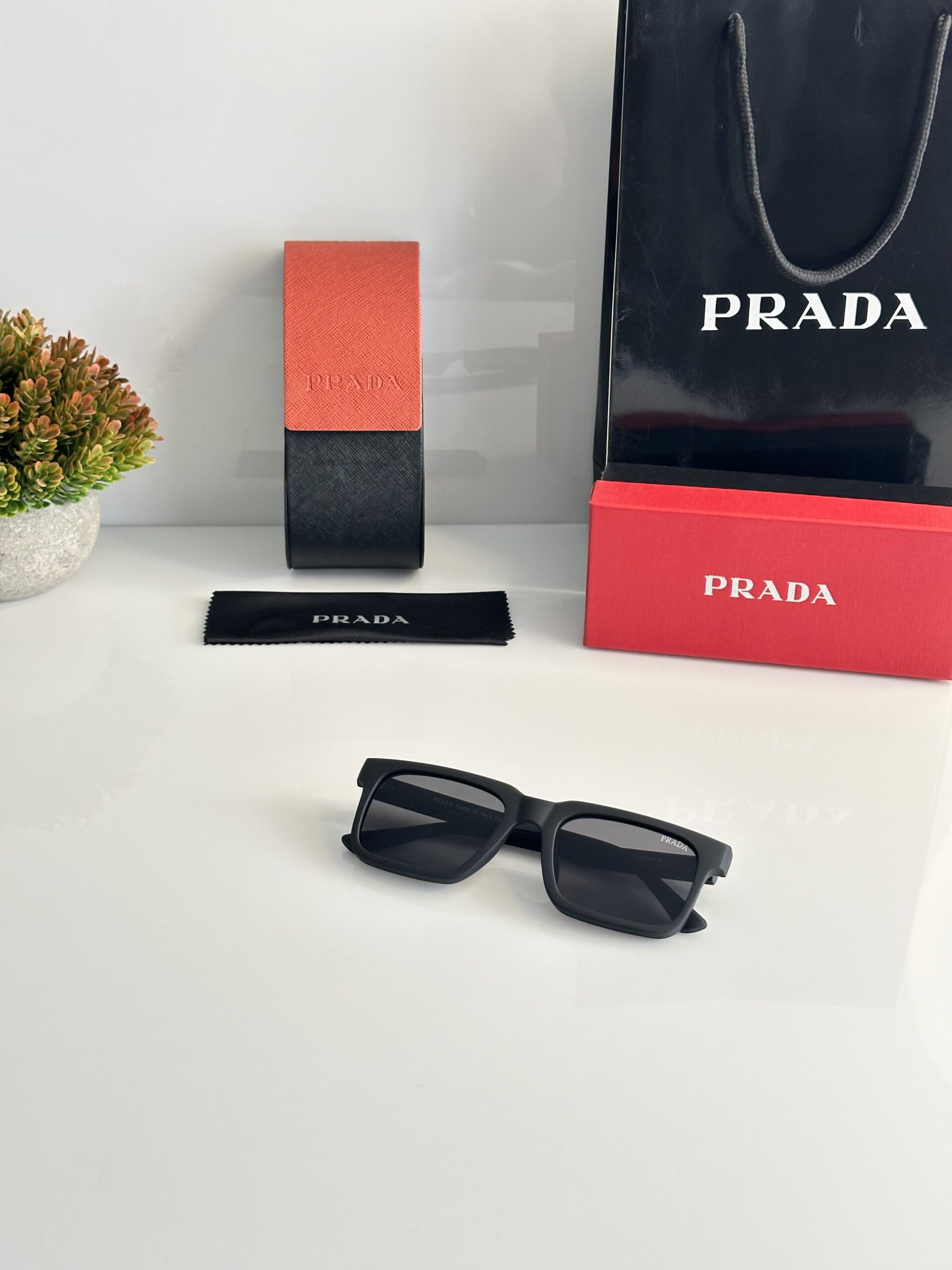 Prada_25_Black - Image 4