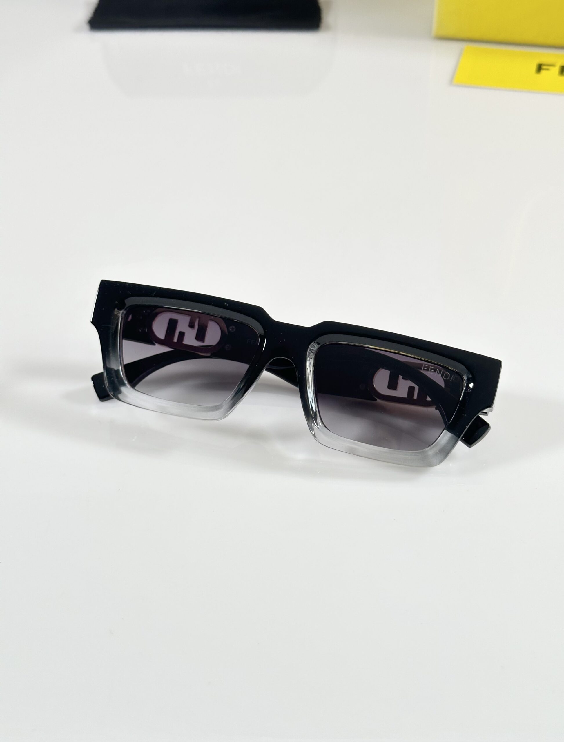 Fendi_WMNS_2419_Water_Black - Image 3