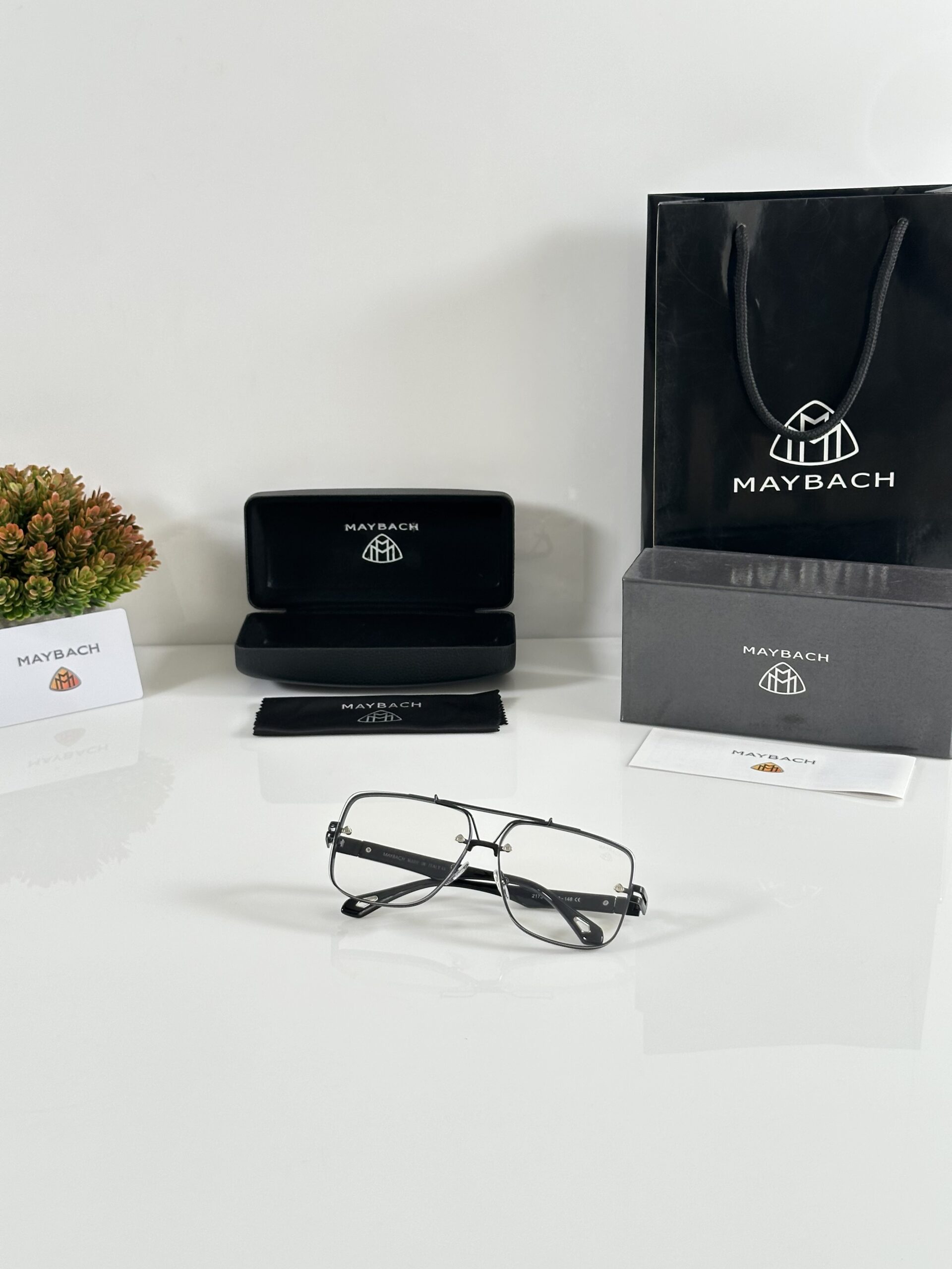 Maybach 2173 Black Frame - Image 4