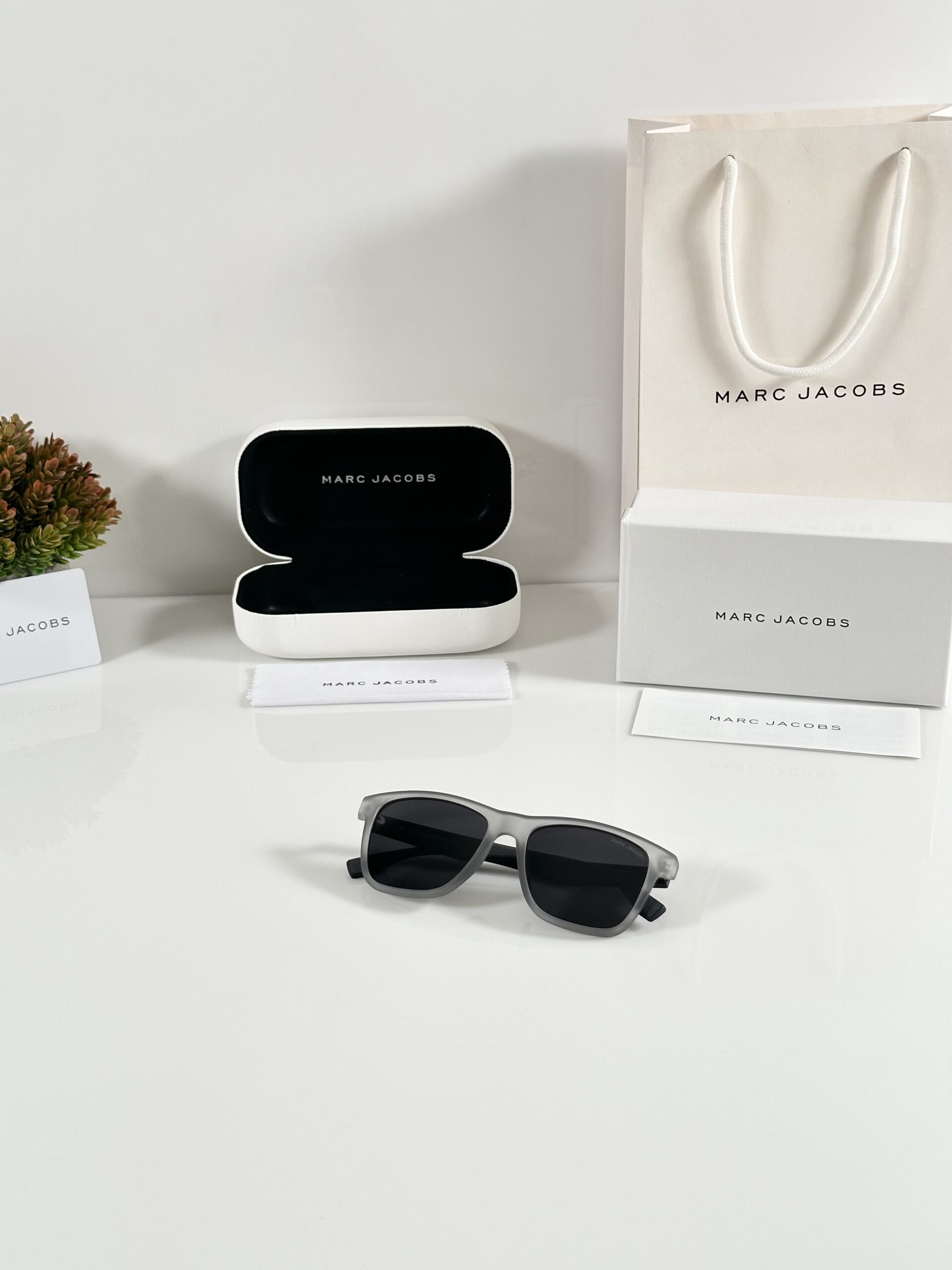 Marc Jacobs 6102 Grey Black - Image 4