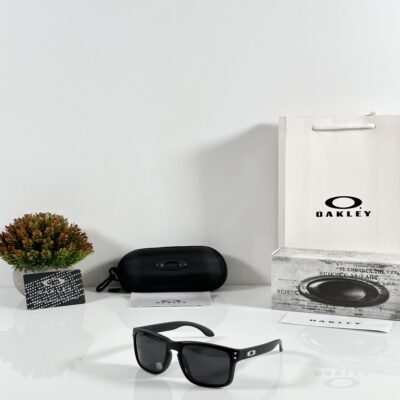 Oakley_9102_Black