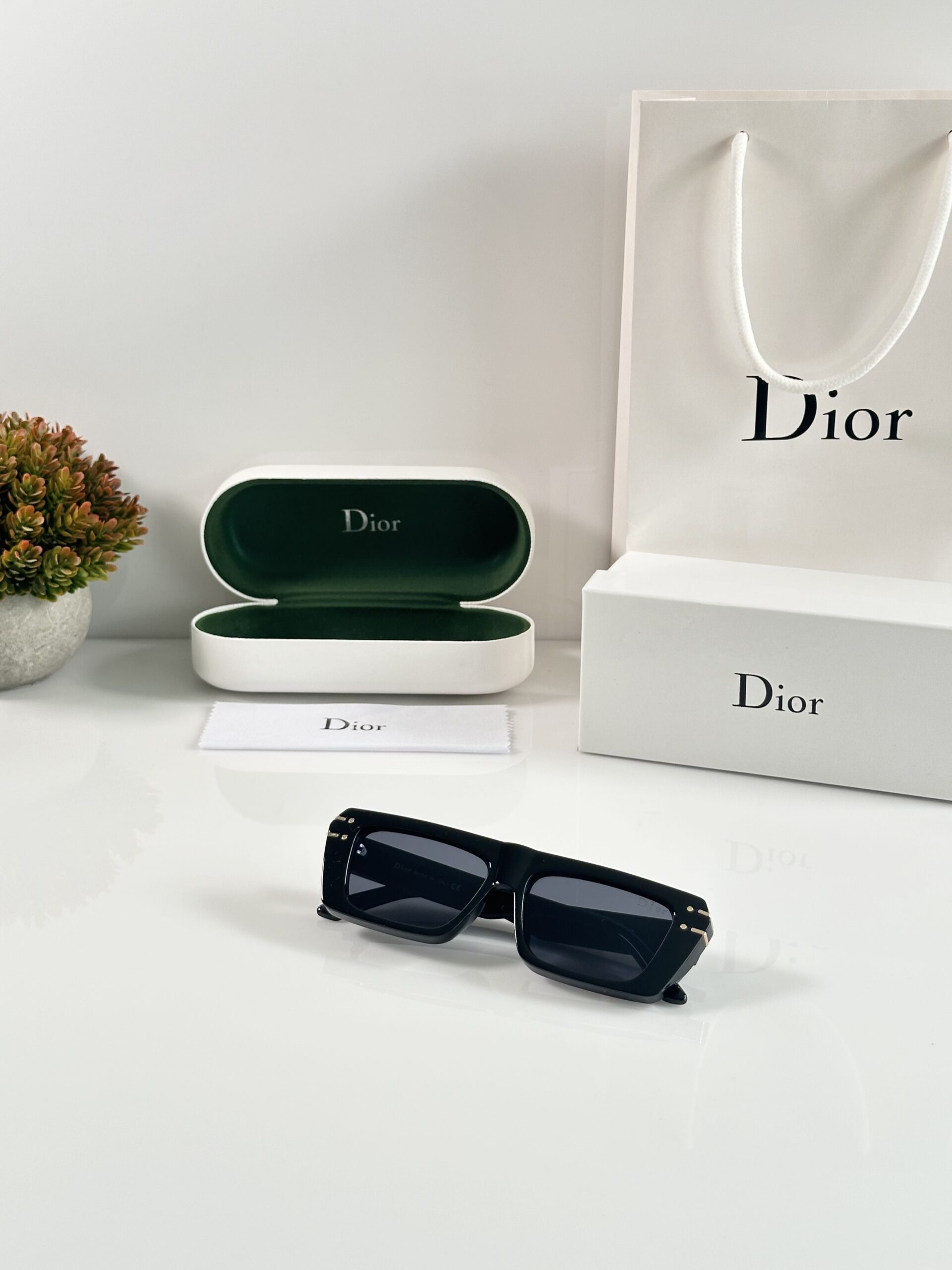 Dior_D29_Black - Image 4