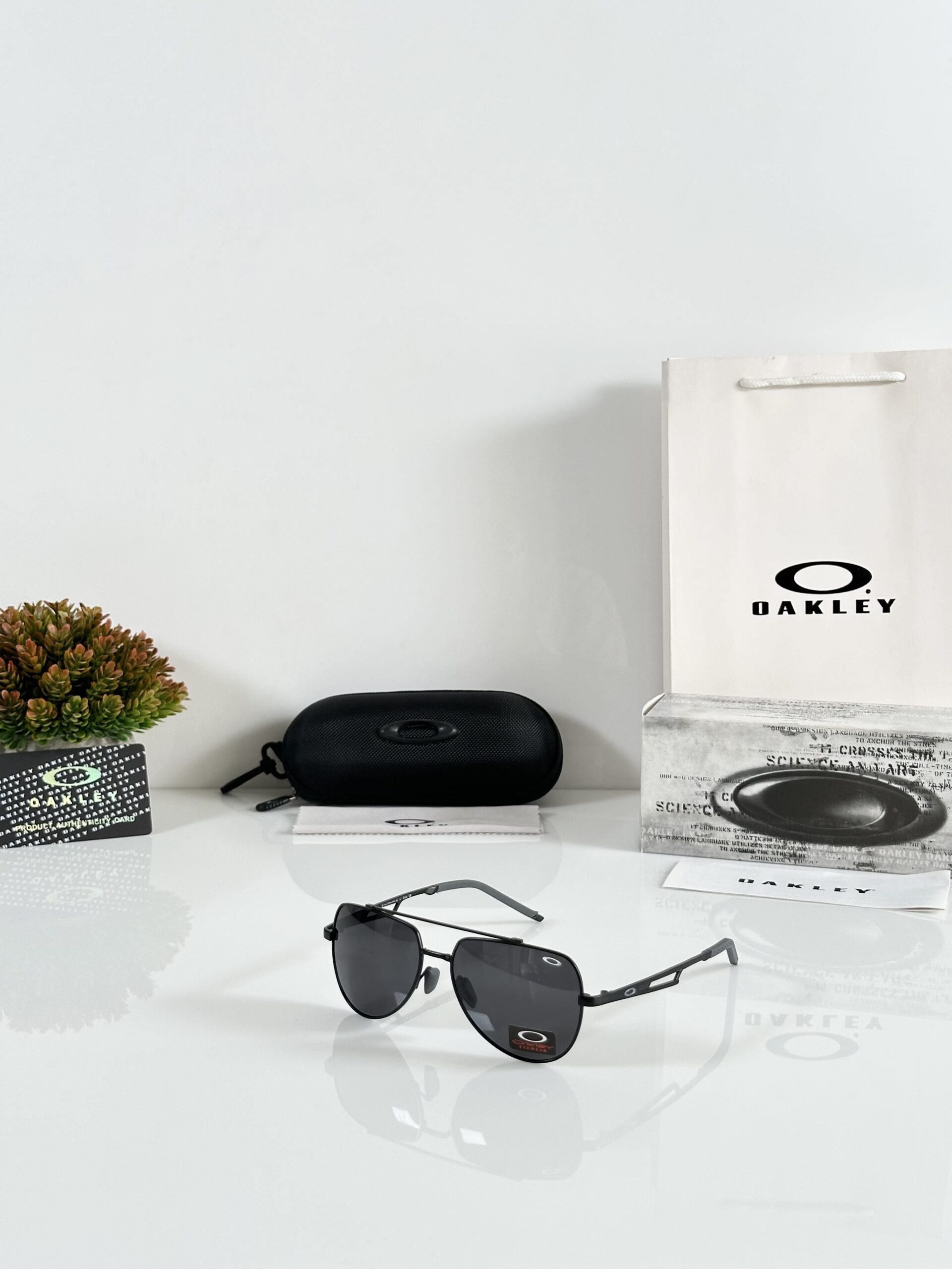 Oakley_8917_Black
