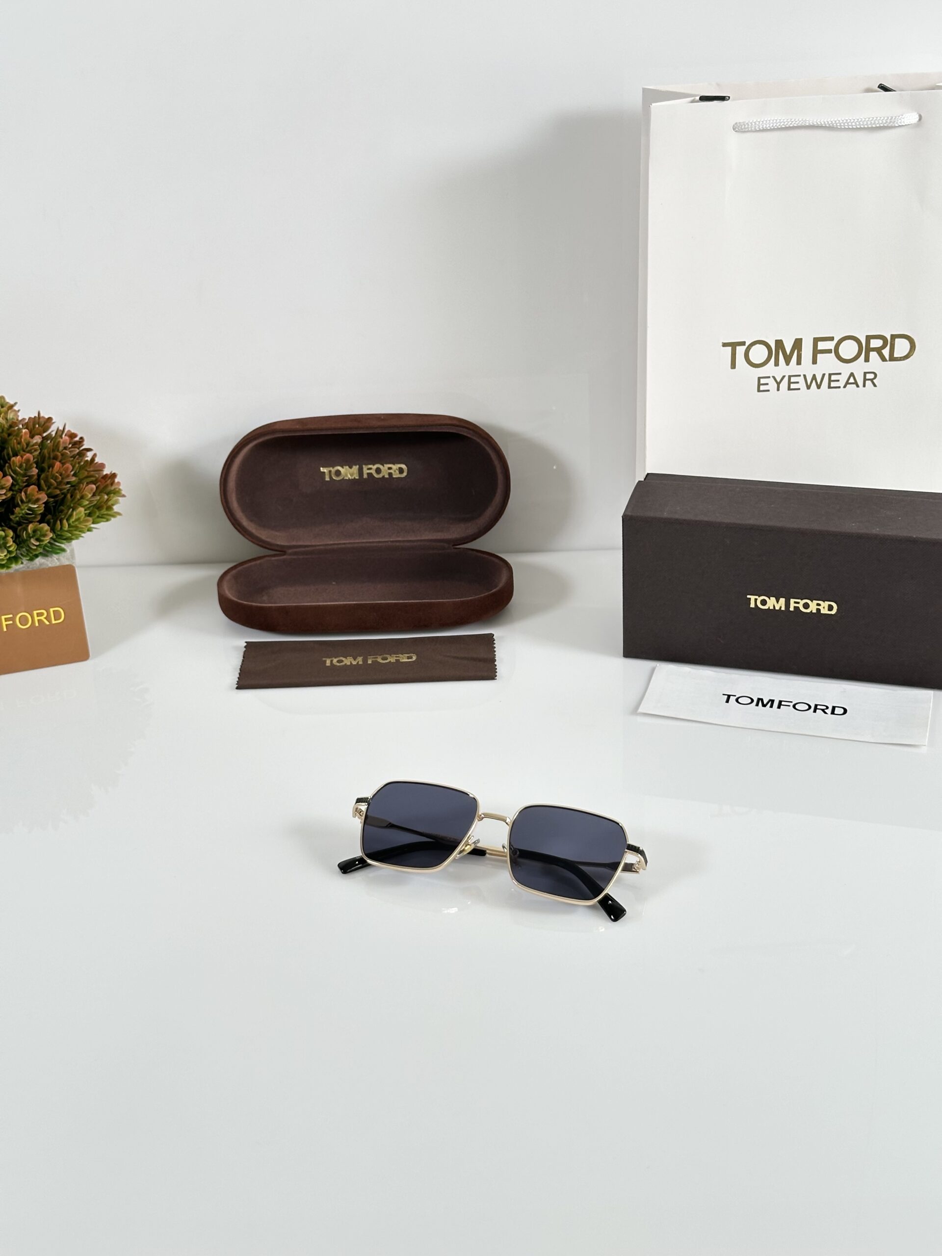 Tomford 1514 Gold Black - Image 4