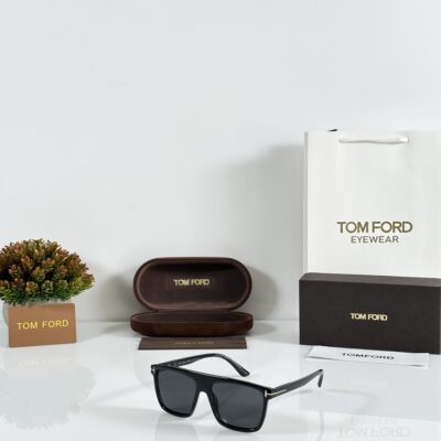 Tomford 1145 Black