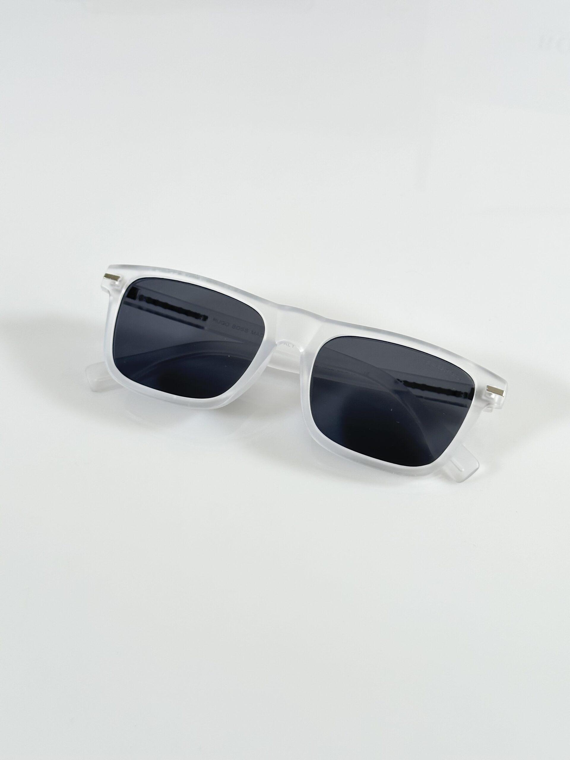 Hugo_Boss_1322_Ice_Black - Image 3