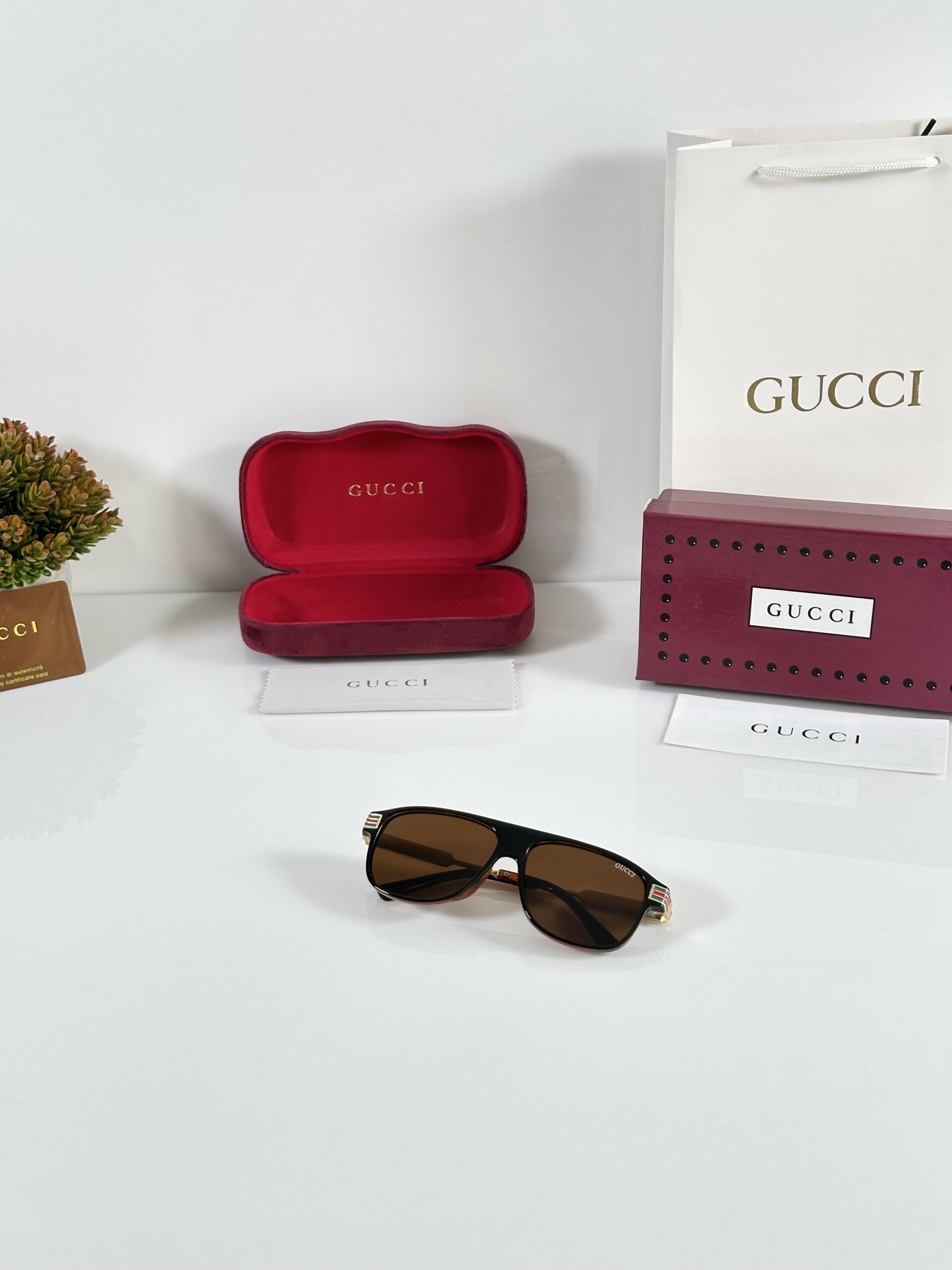 Gucci_2837_Gold_Brown - Image 4