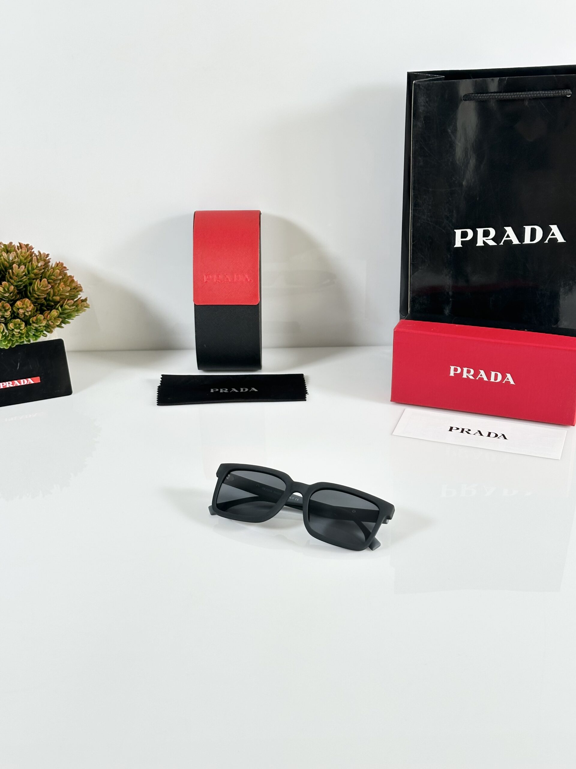 Prada_26_Black_Grey - Image 4