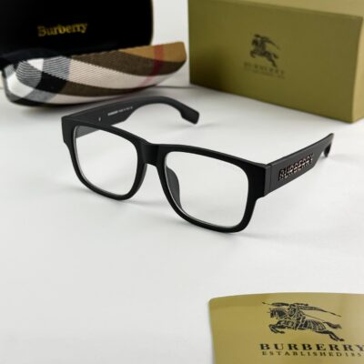 Burberry_printed_plano_4358