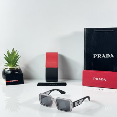 Prada_89_Grey