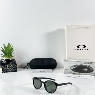 Oakley_3305_Black_Green