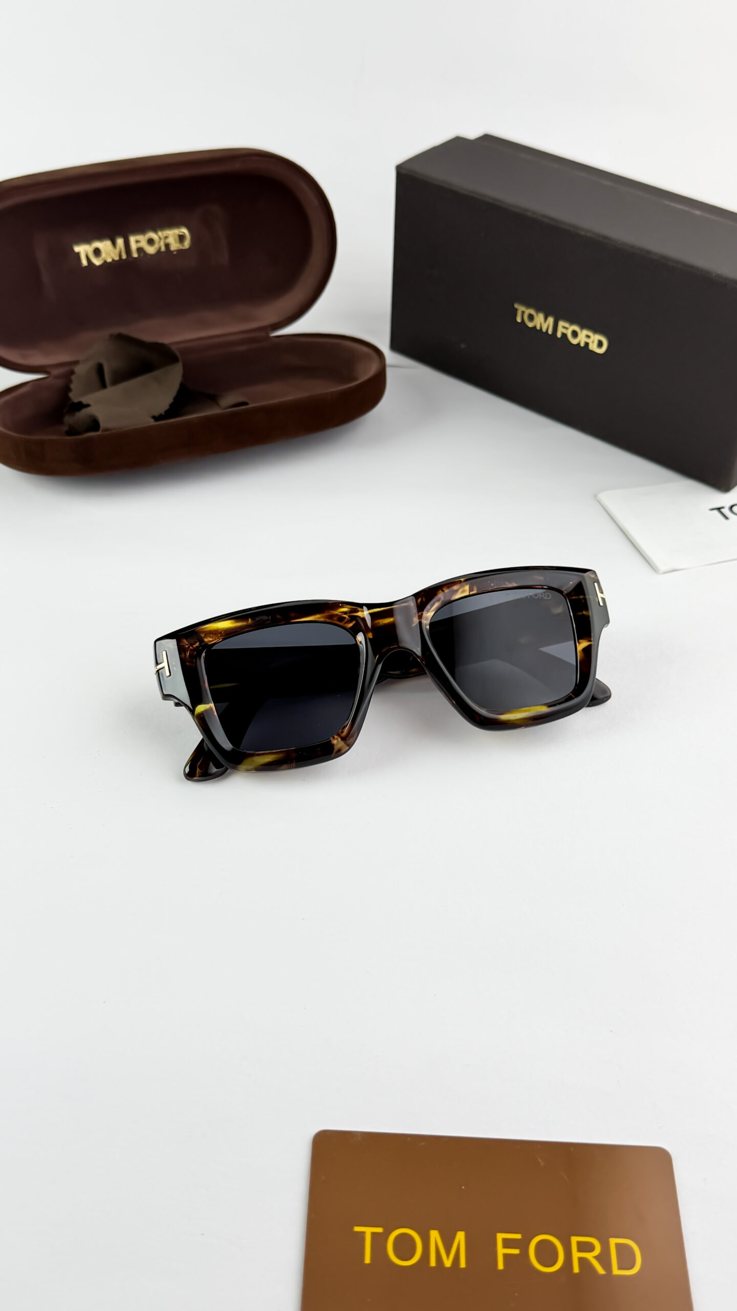 Tomford_tiger_black_184 - Image 3