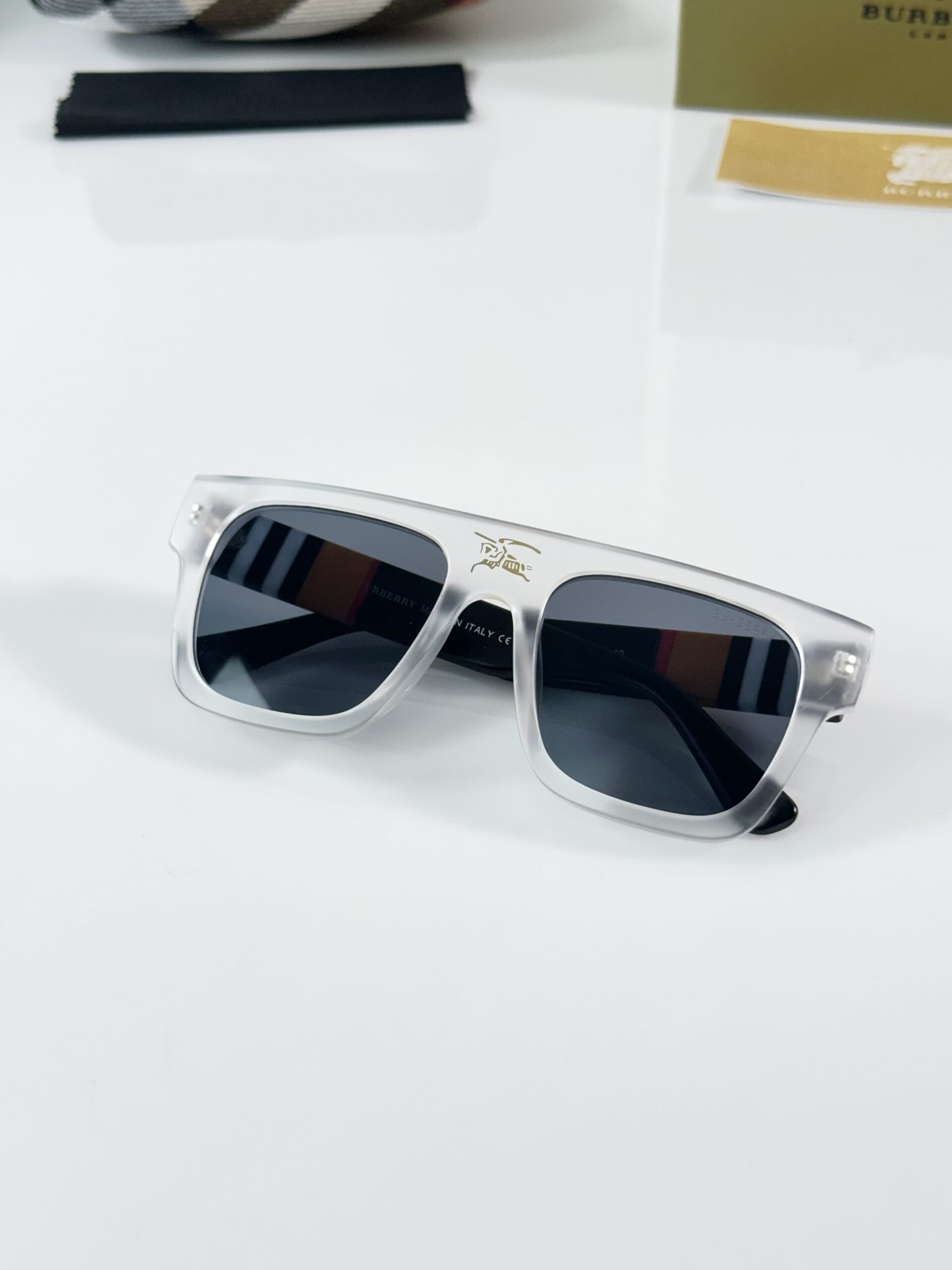 Burberry_4649_Ice_Black - Image 3
