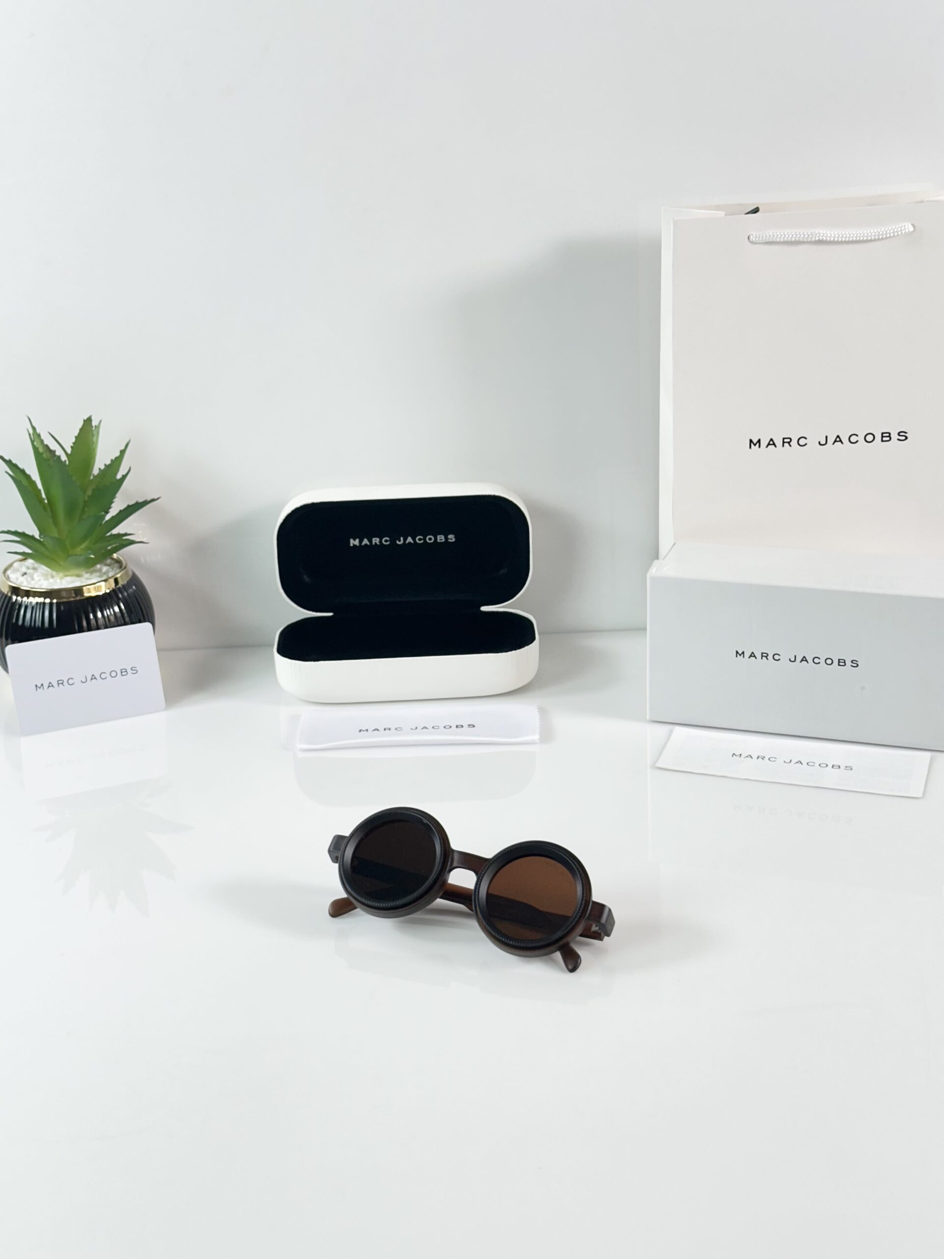 Marc Jacobs Adjustable 8357 Brown - Image 4