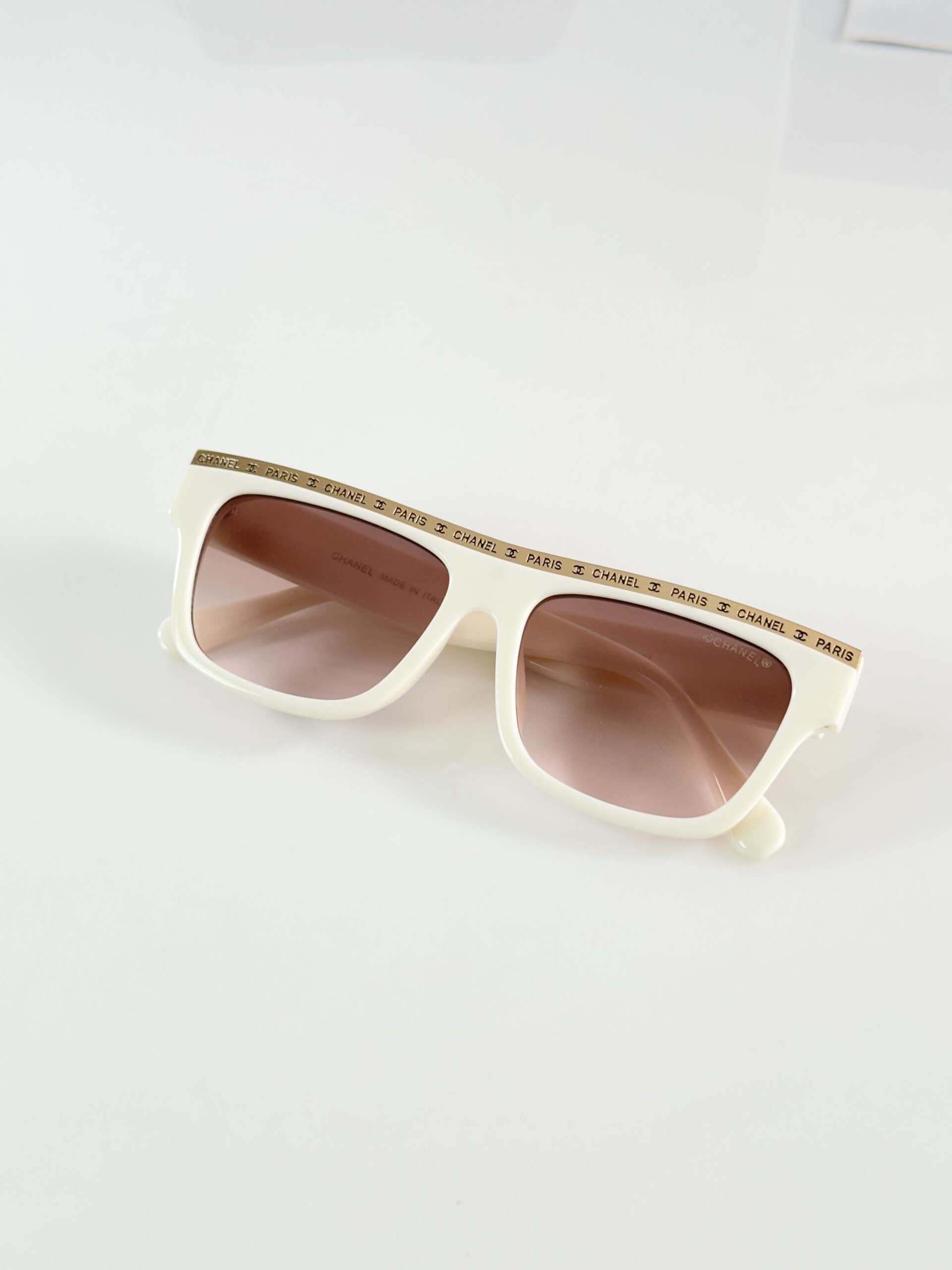 Chanel_WMNS_8318_Cream_Brown - Image 3