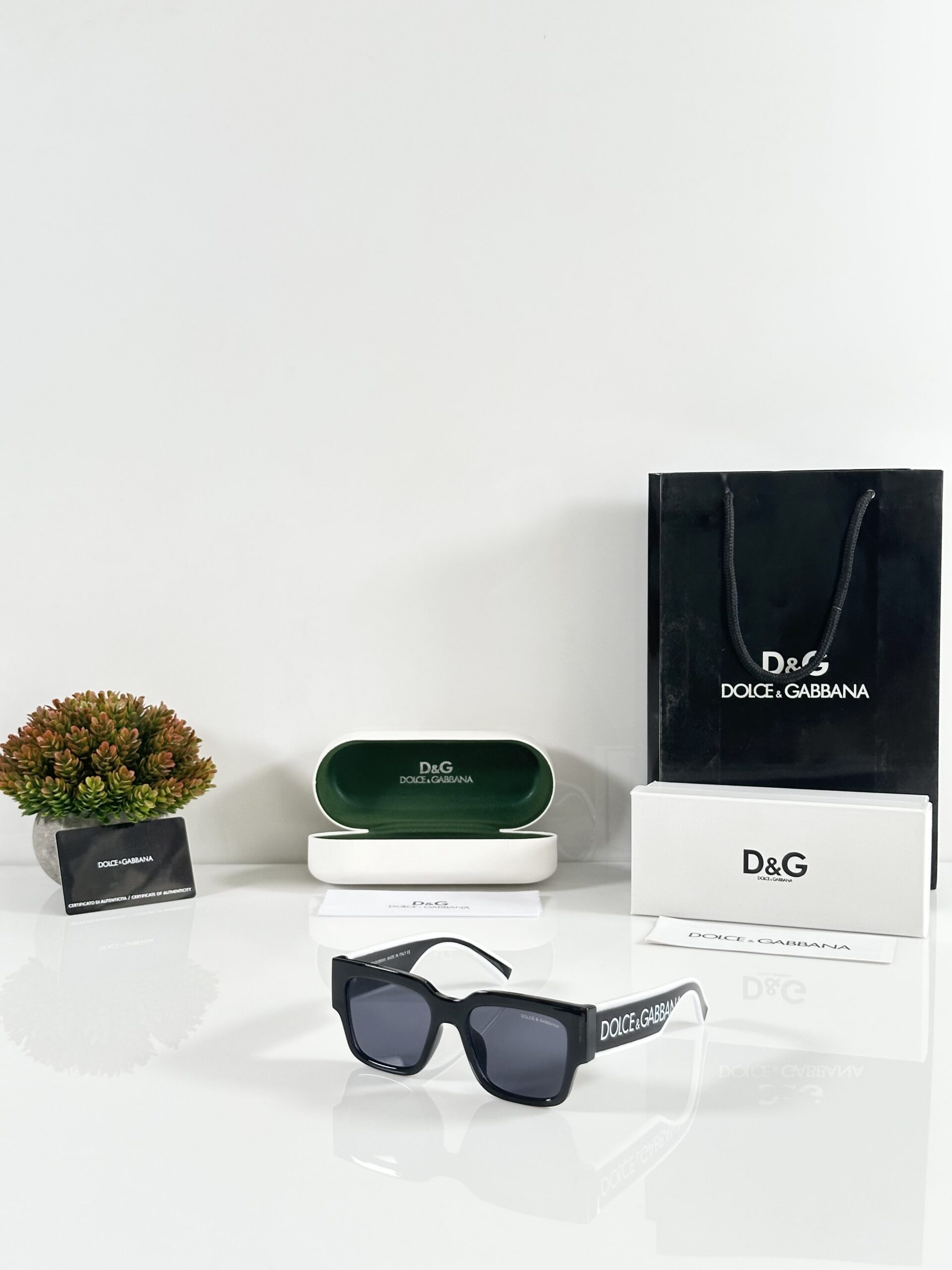 Dolce_&_Gabbana_6184_Black_White