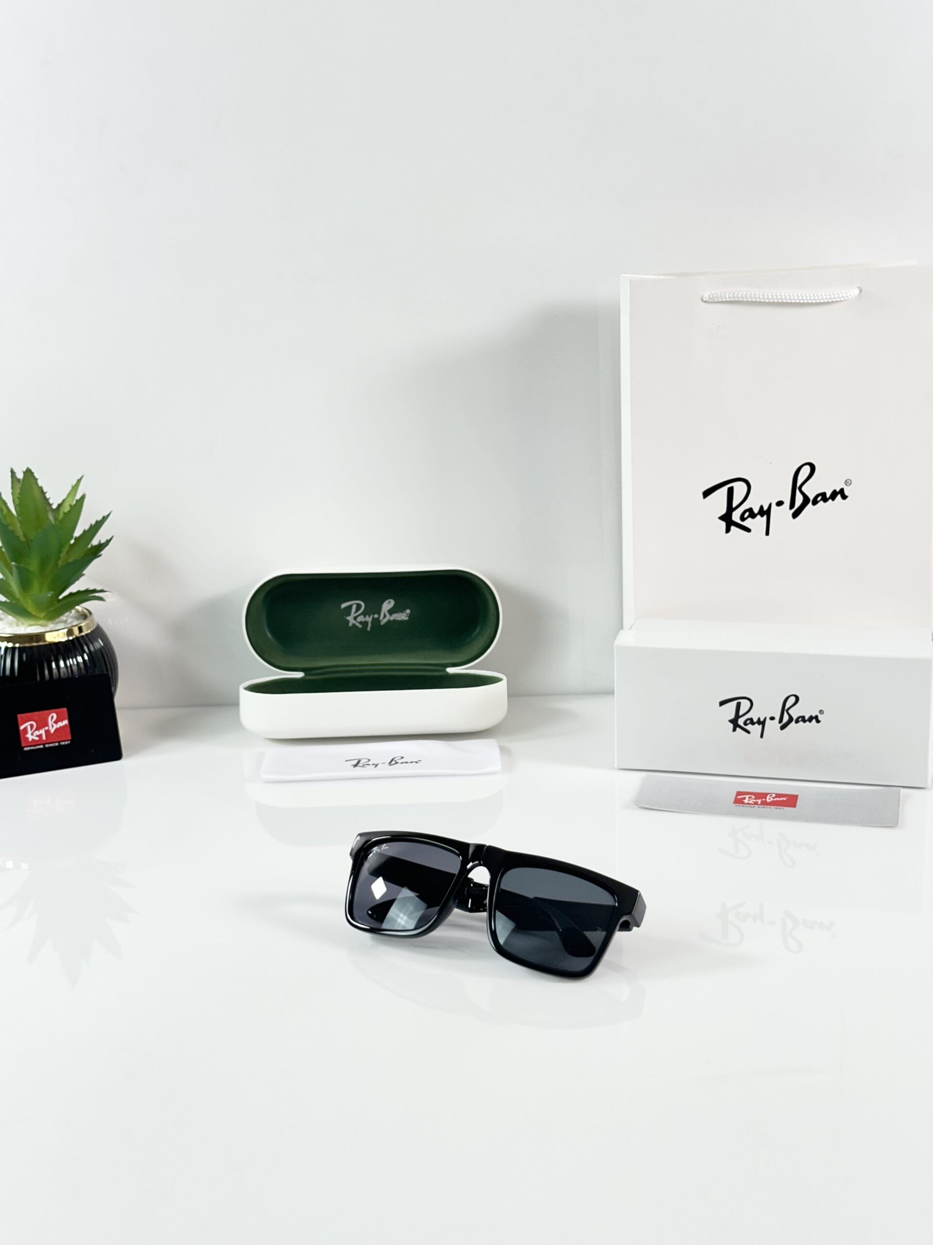 Rayban Foldable 4106 Shine Black - Image 4