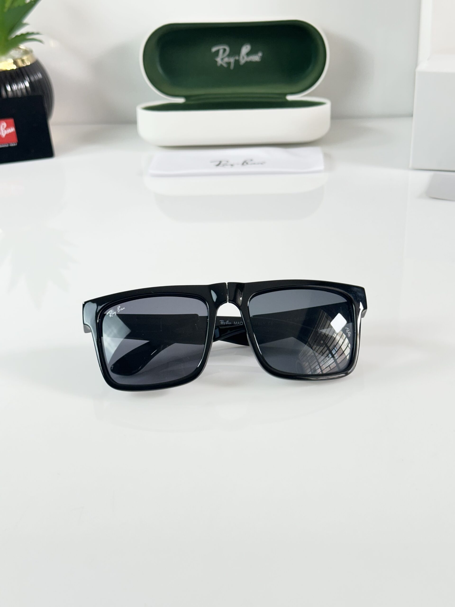 Rayban Foldable 4106 Shine Black - Image 3