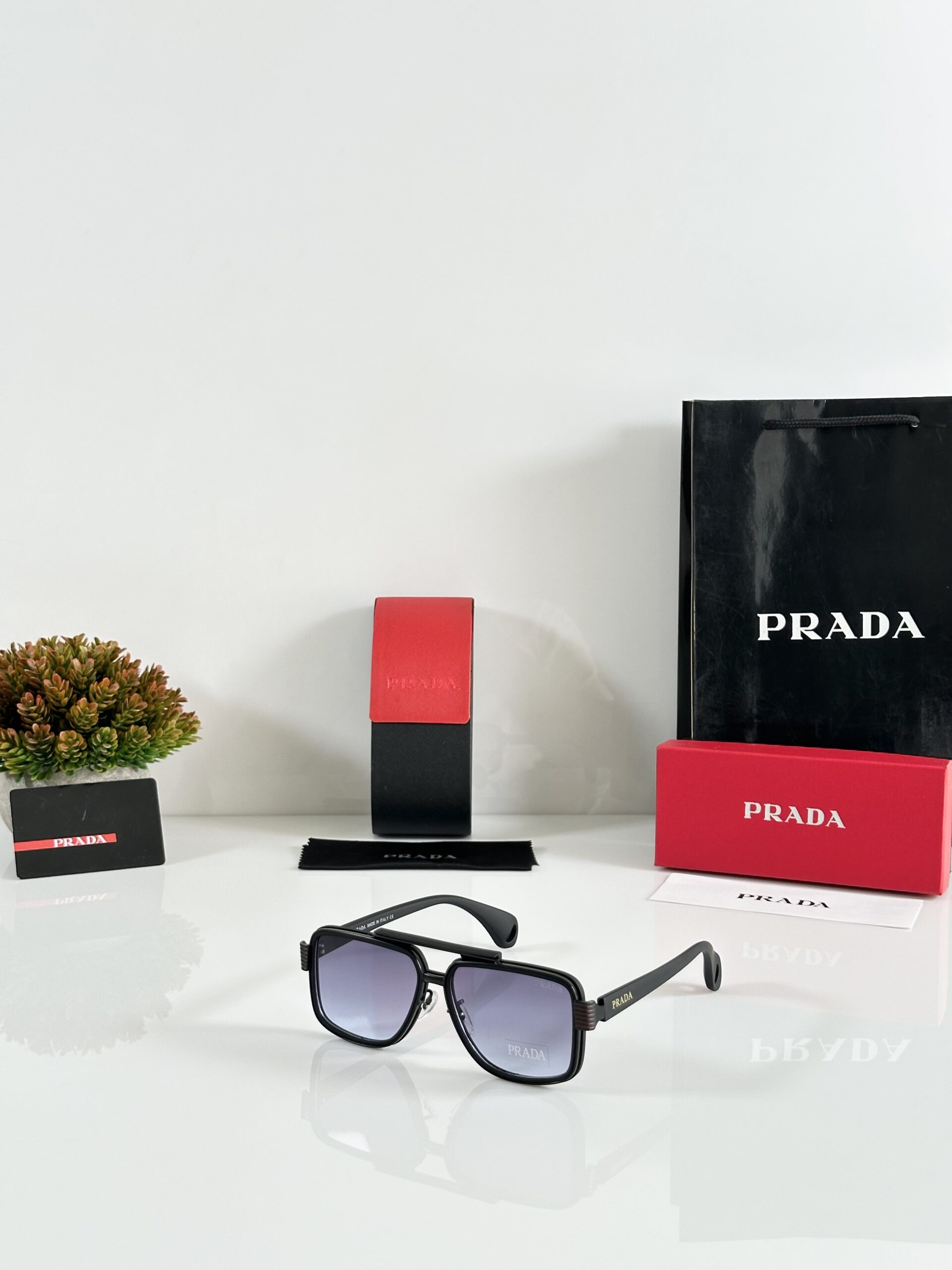 Prada_1298_Black_Blue