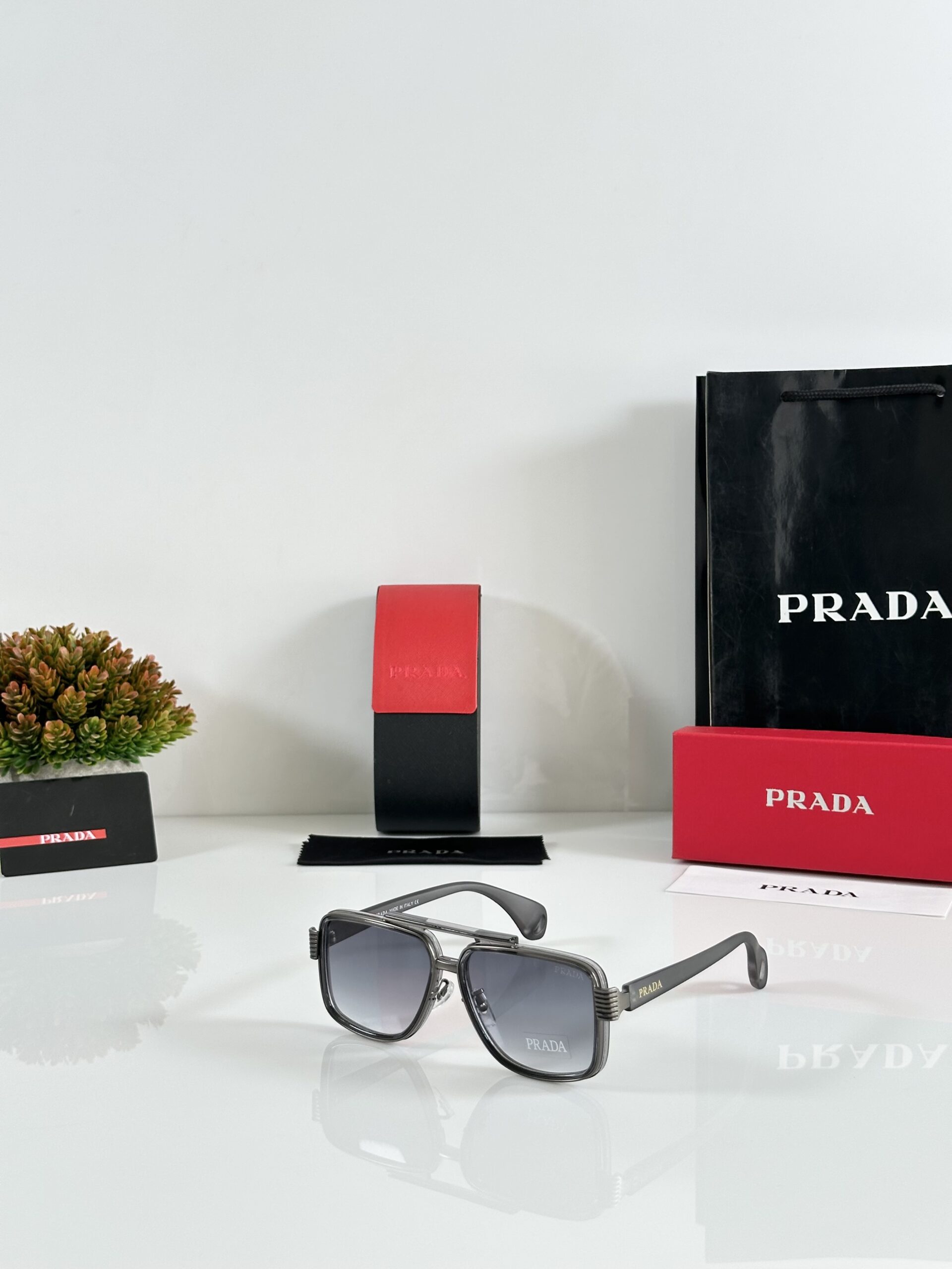 Prada_1298_Grey