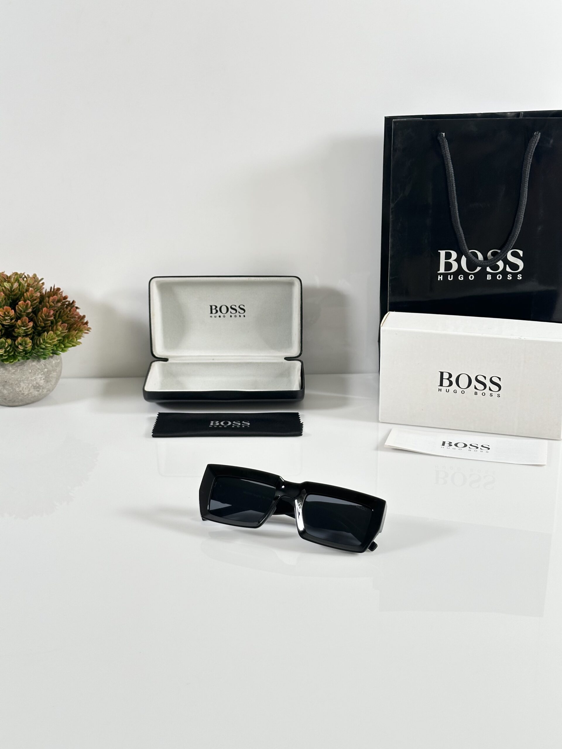 Hugo_Boss_1310_Shine_Black - Image 4