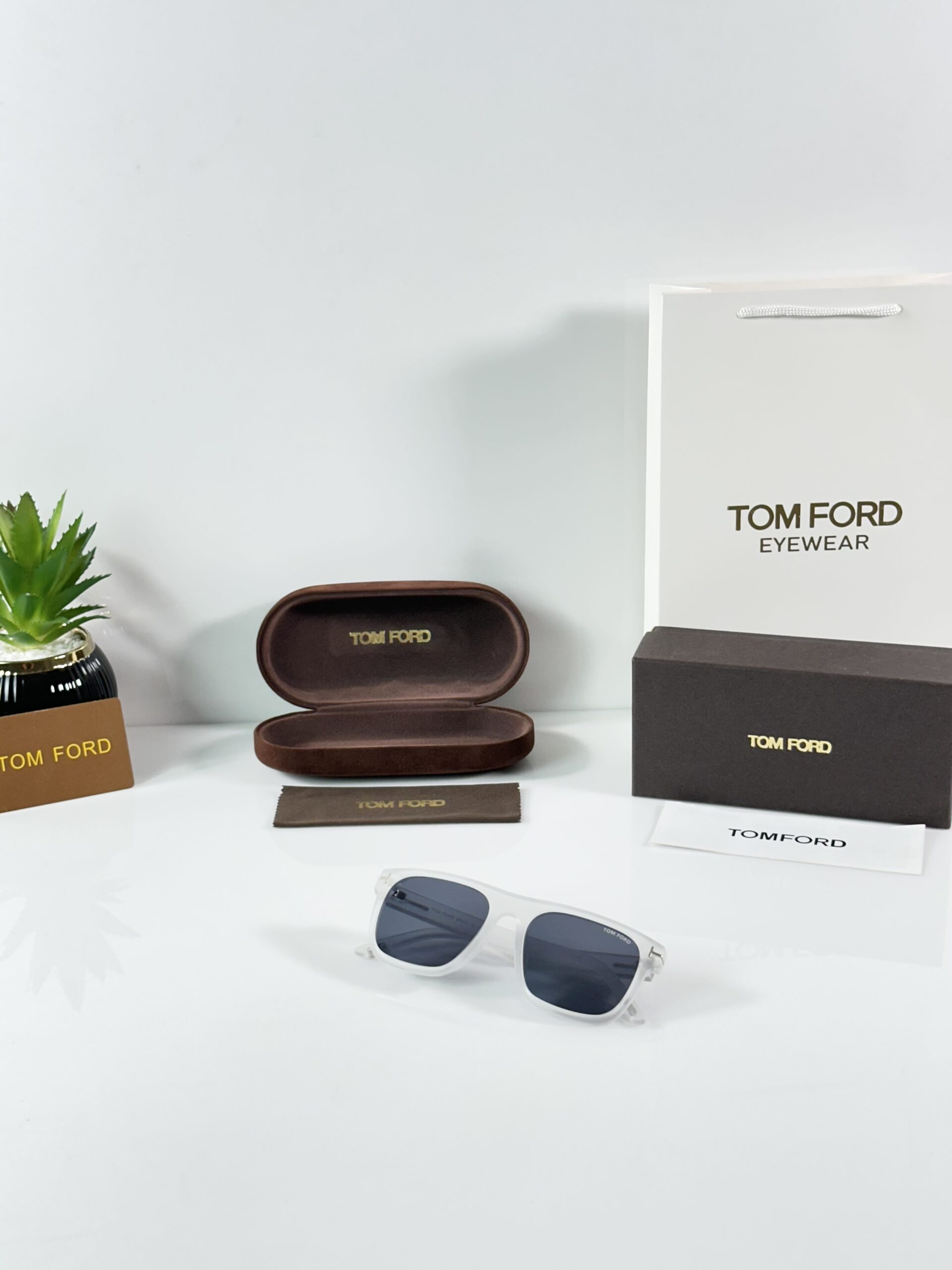 Tomford 0231 Ice Black - Image 4