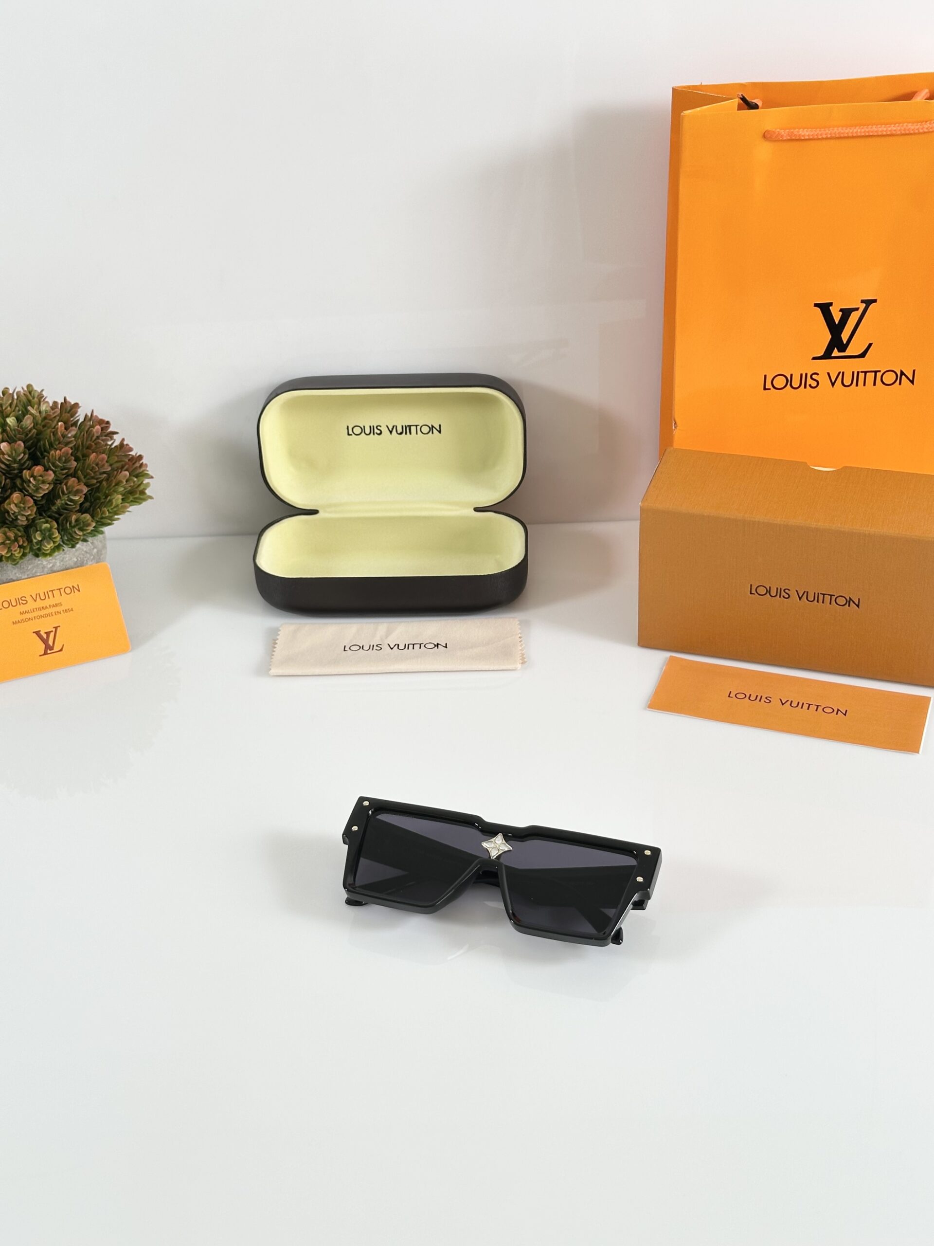 Louis_Vuitton_6007_Black - Image 5
