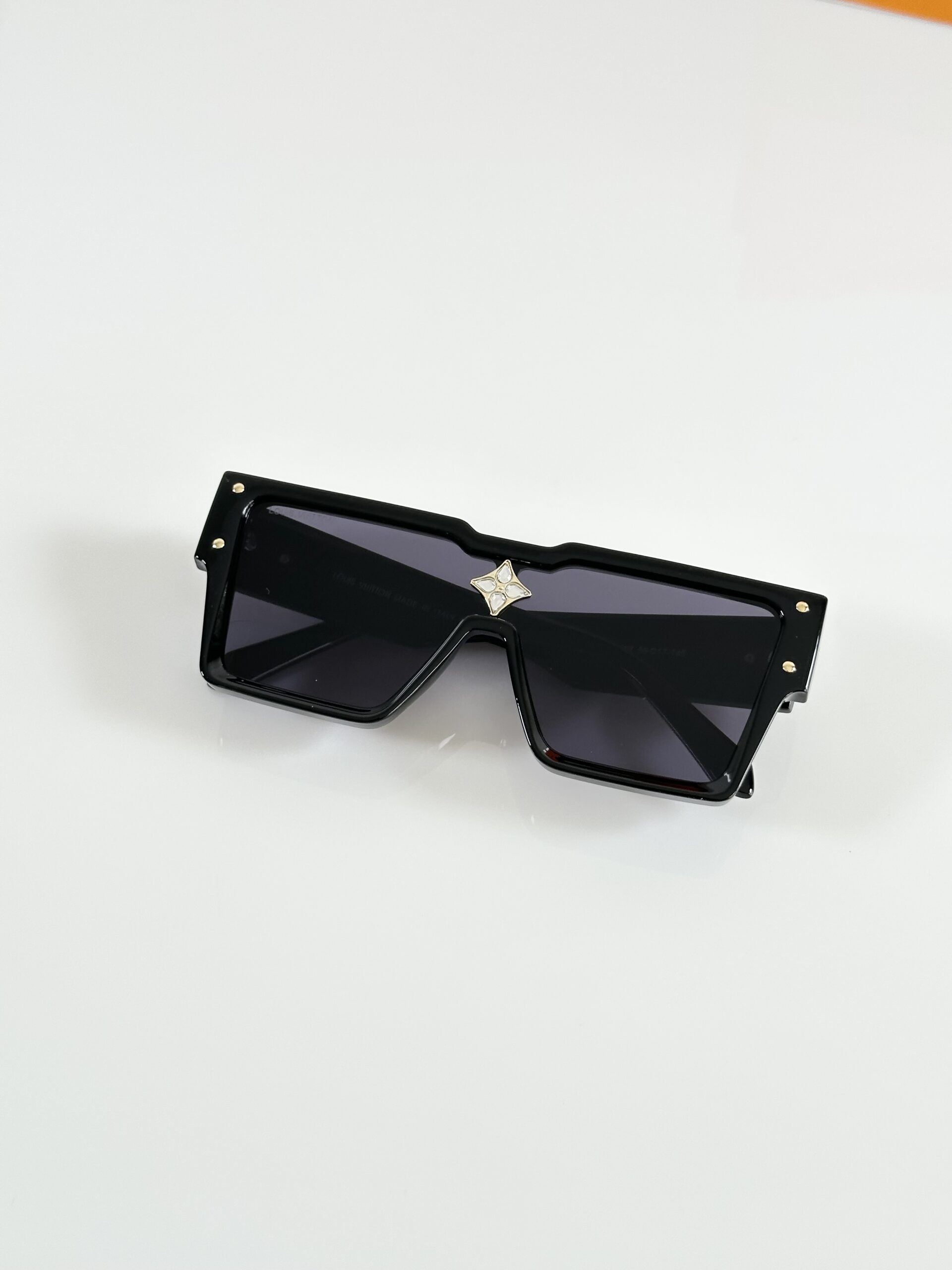 Louis_Vuitton_6007_Black - Image 4