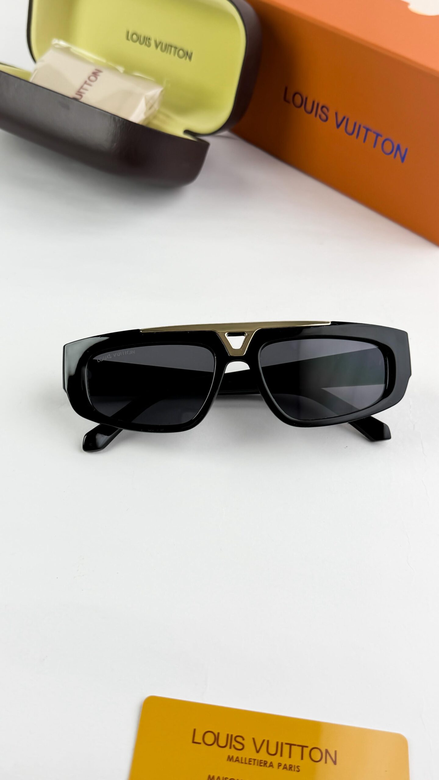 Louis_vuitton_gold_black_6155 - Image 4