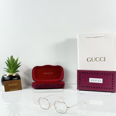 Gucci_307_Gold_Frame