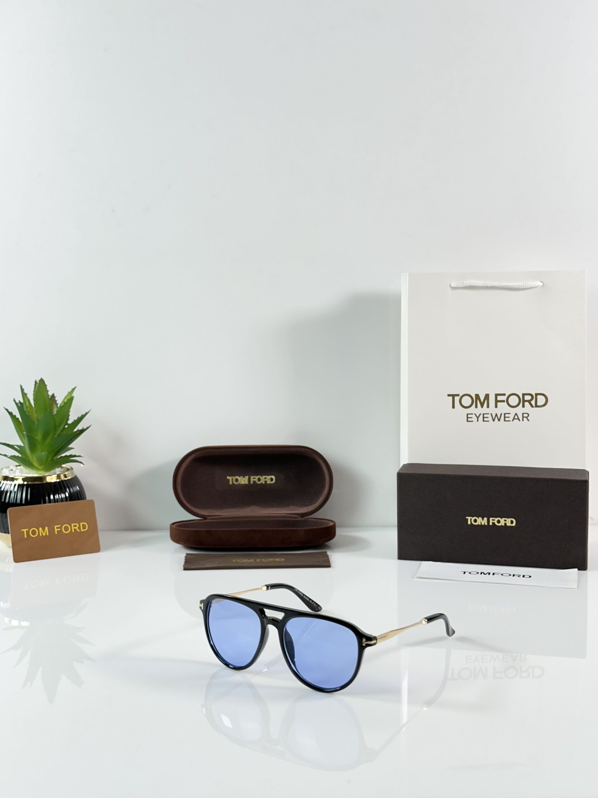 Tomford 0587 Gold Black Blue