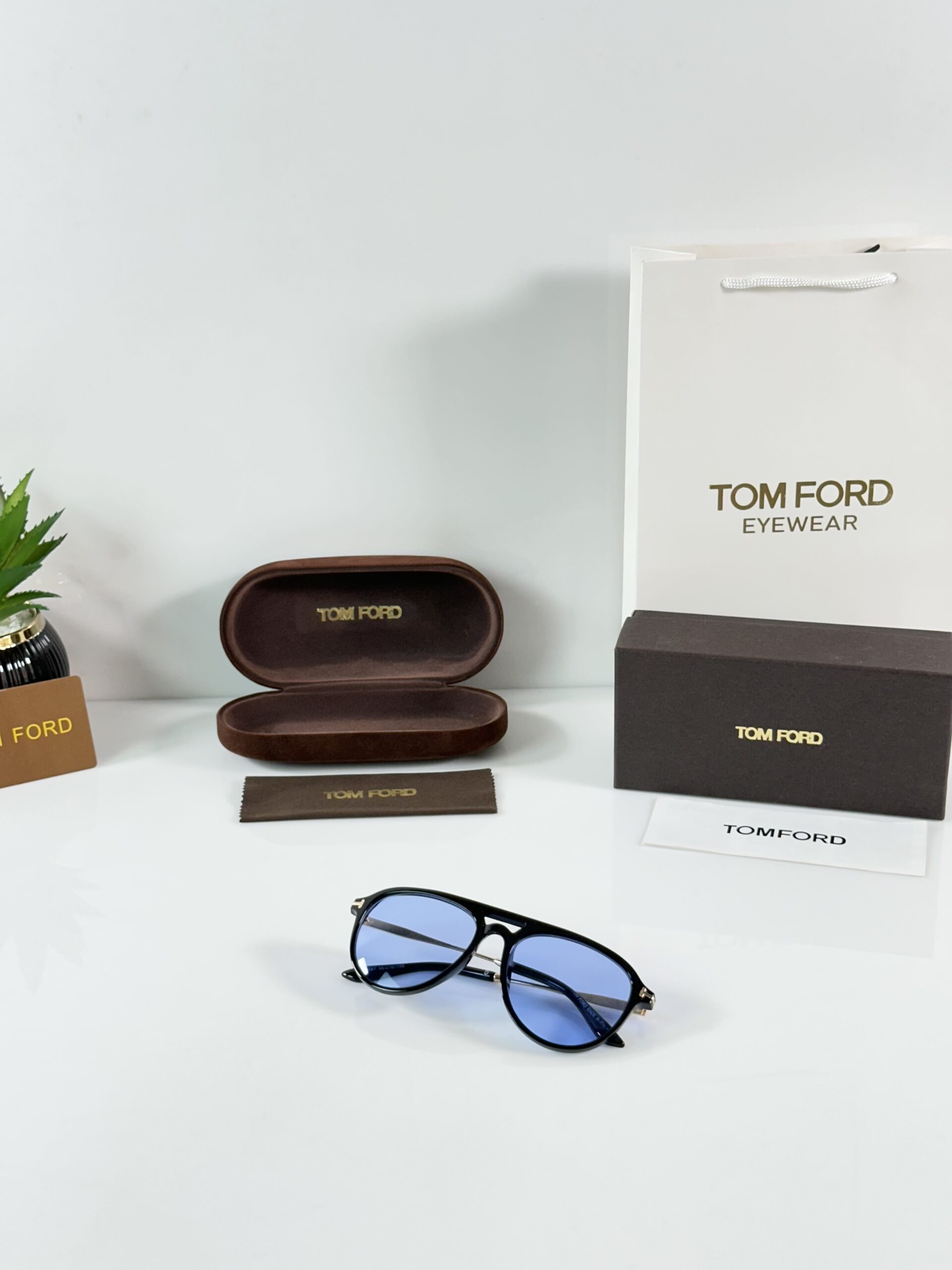 Tomford 0587 Gold Black Blue - Image 4