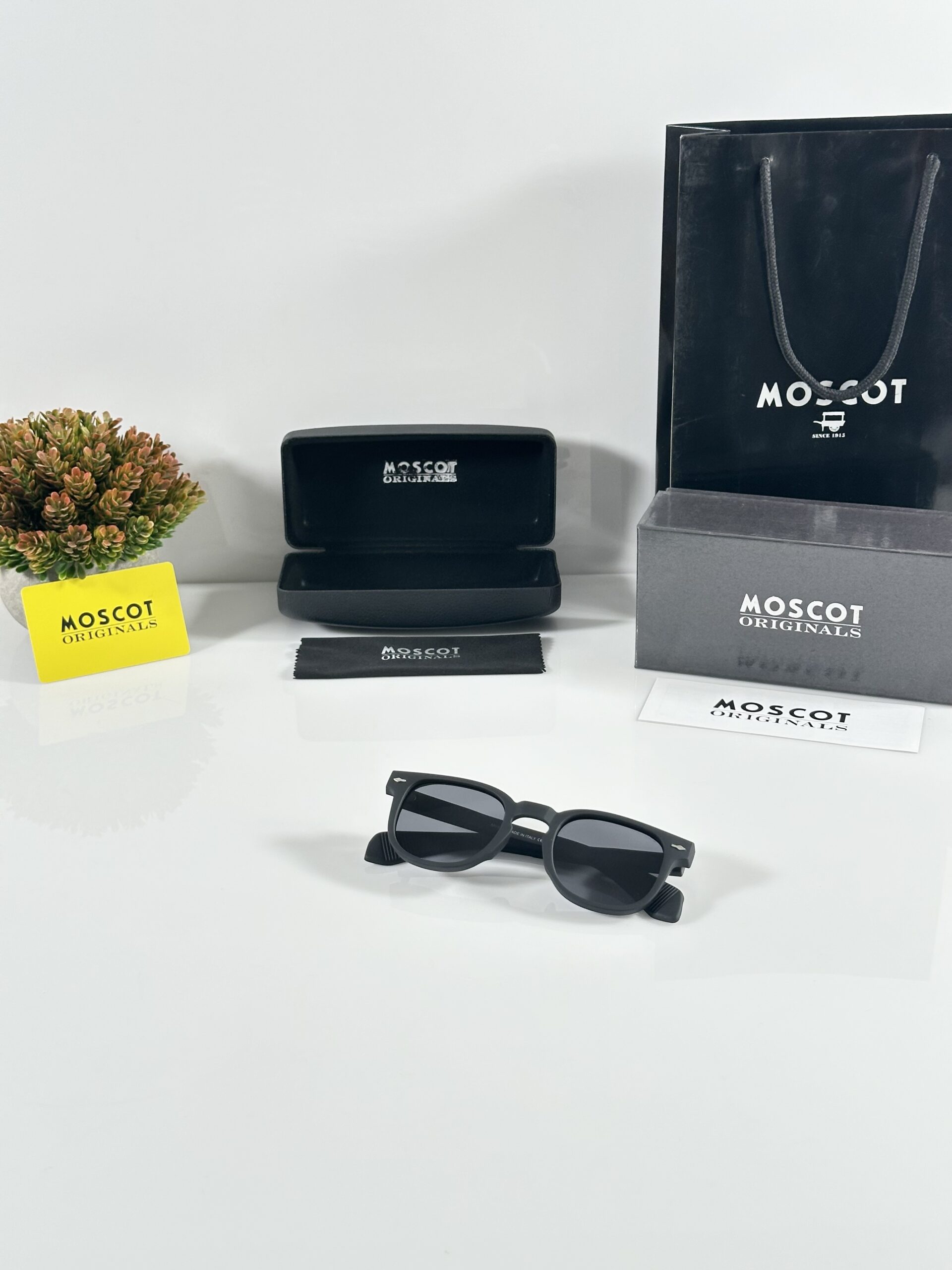 Moscot 120 Mate Black - Image 4