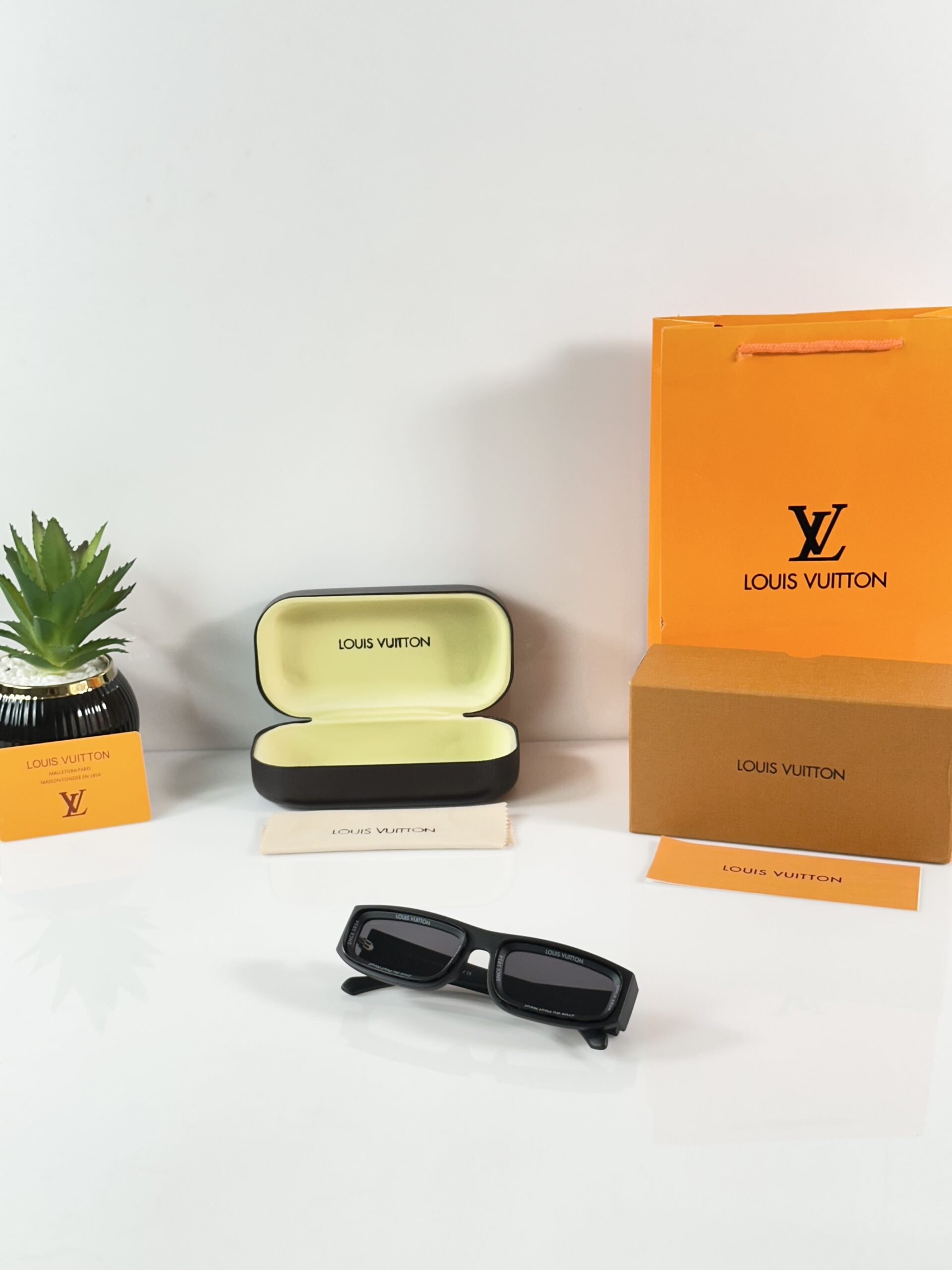 Louis_Vuitton_6190_Black - Image 4